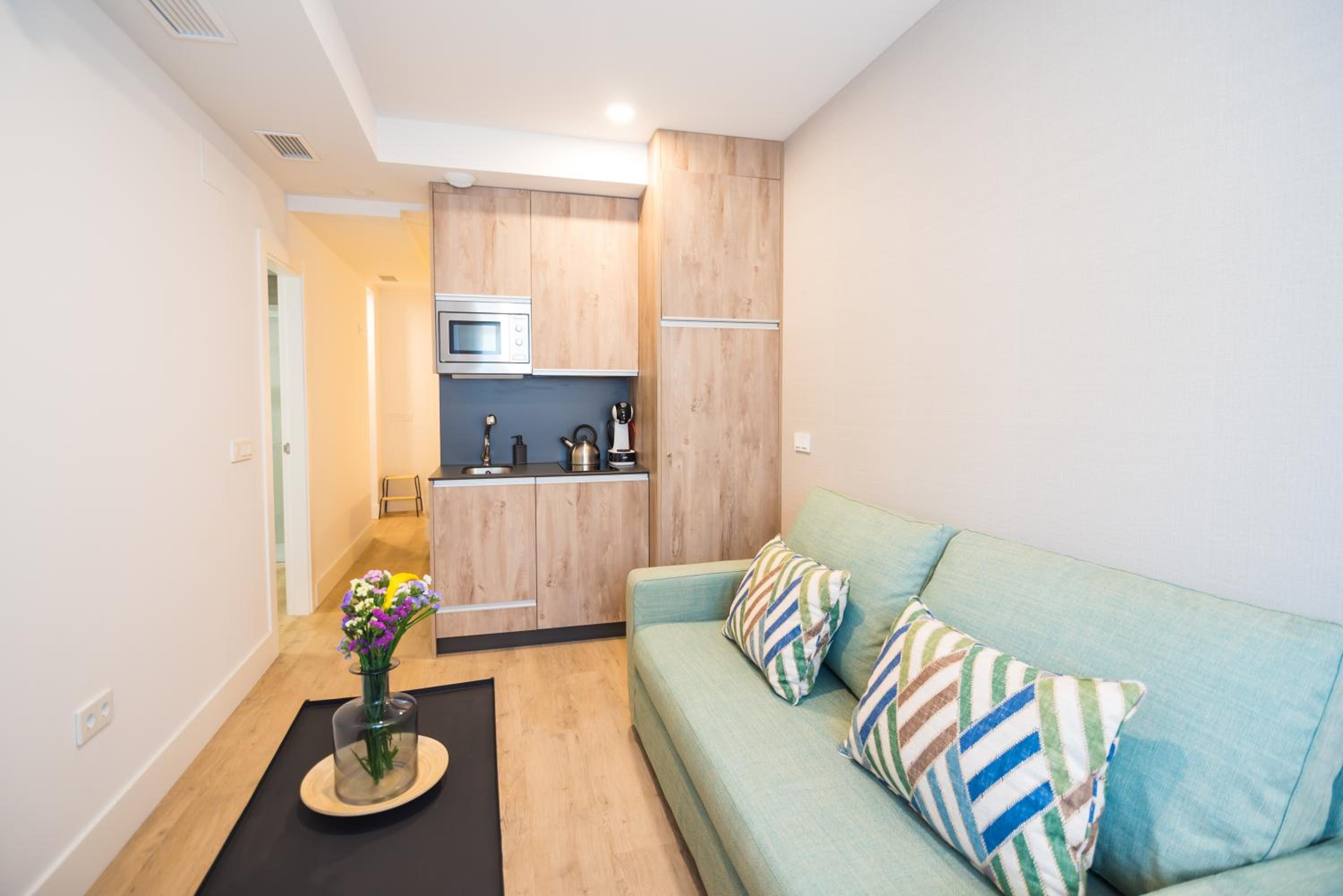 Studio Apartment - Photo 5