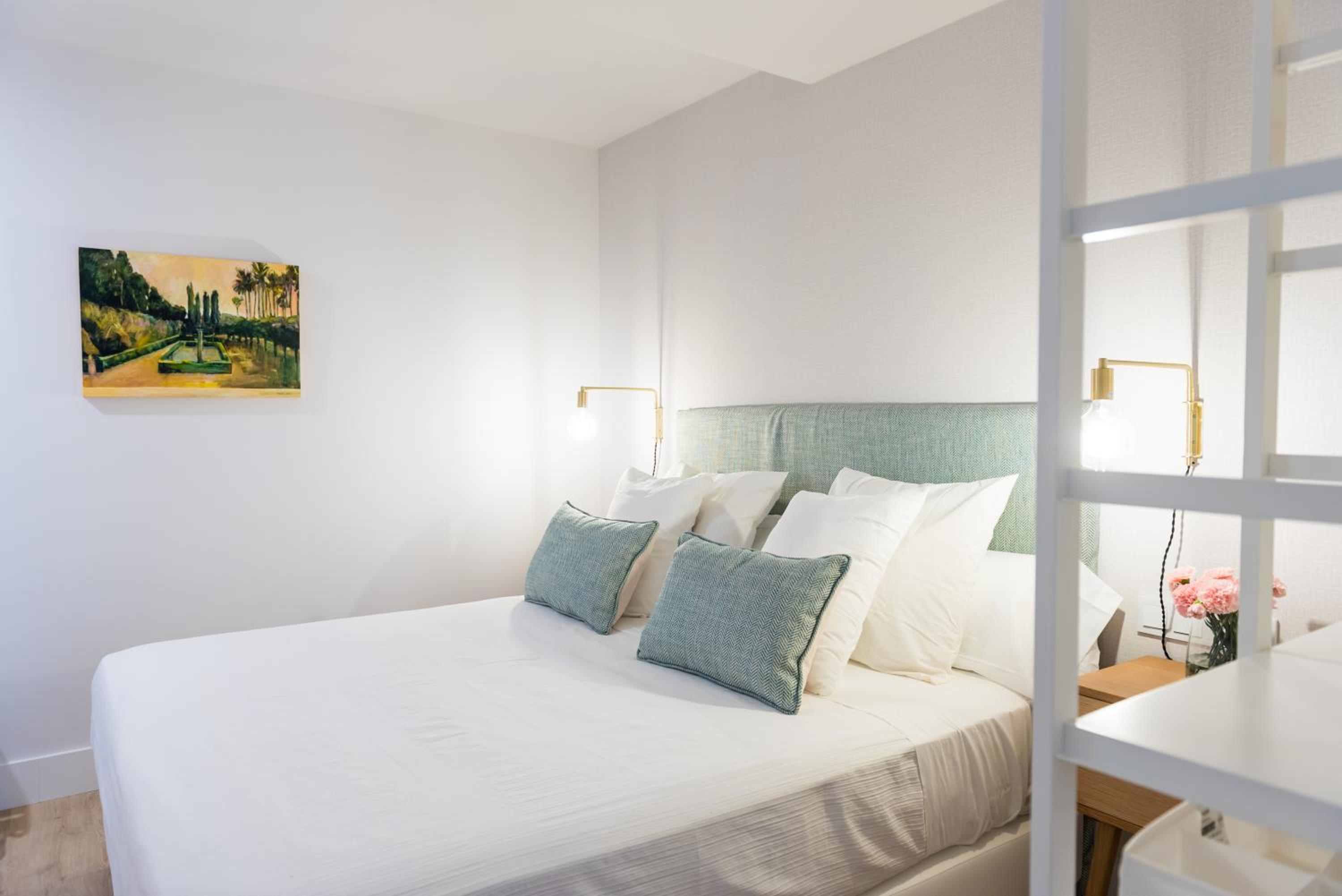 Studio Apartment - Photo 3