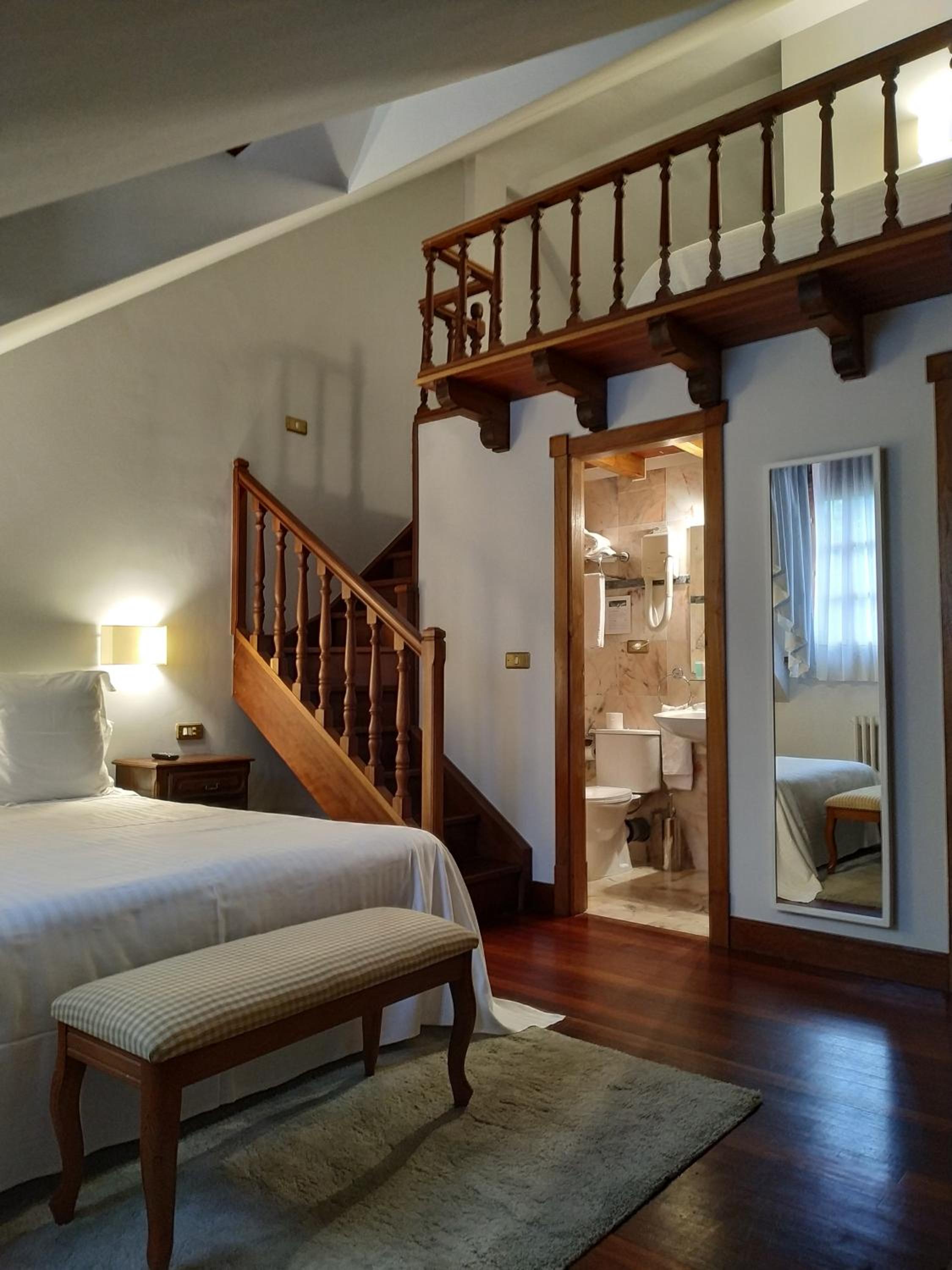 Family Room - Photo 9