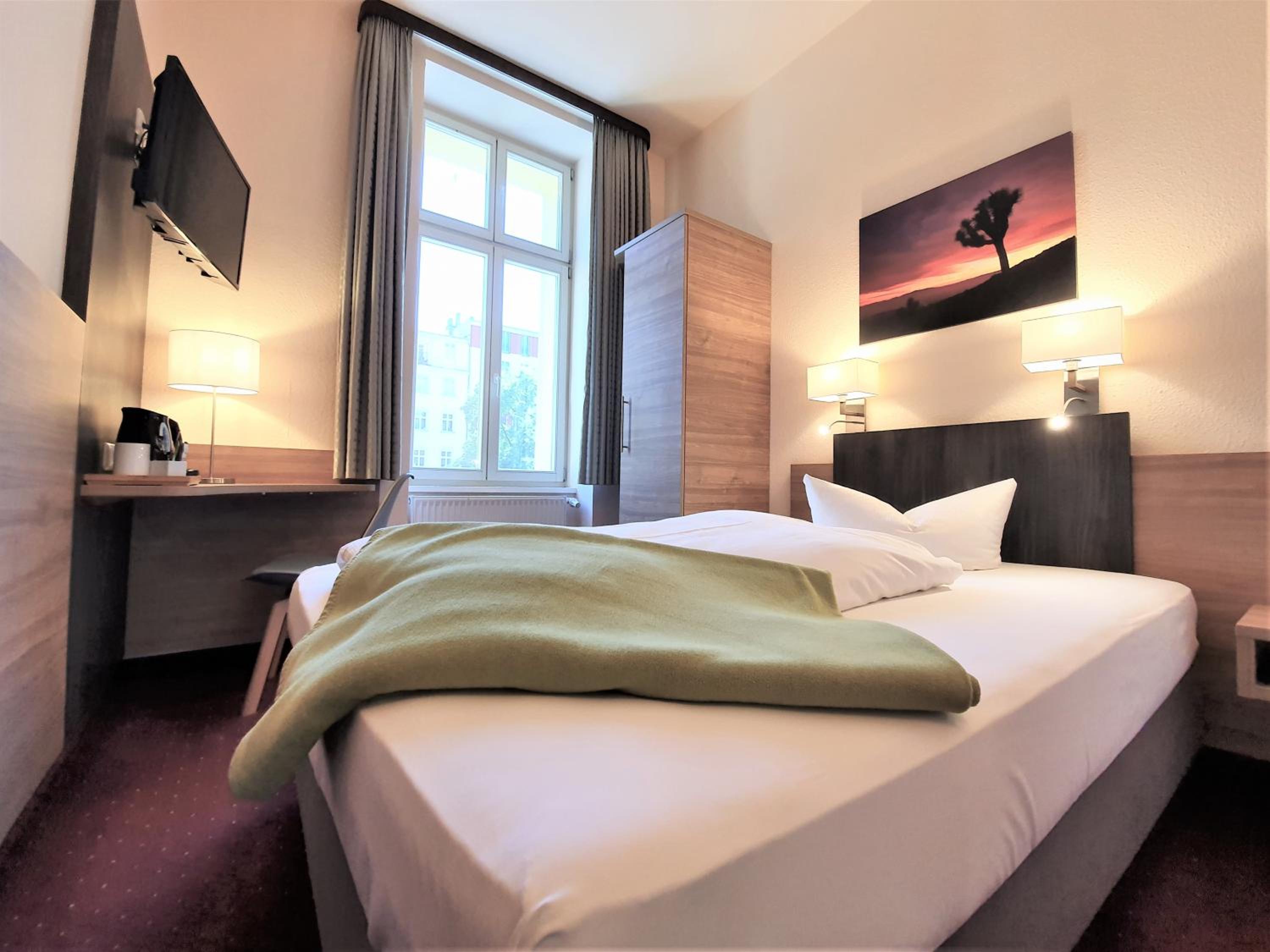 Single Room photo 2