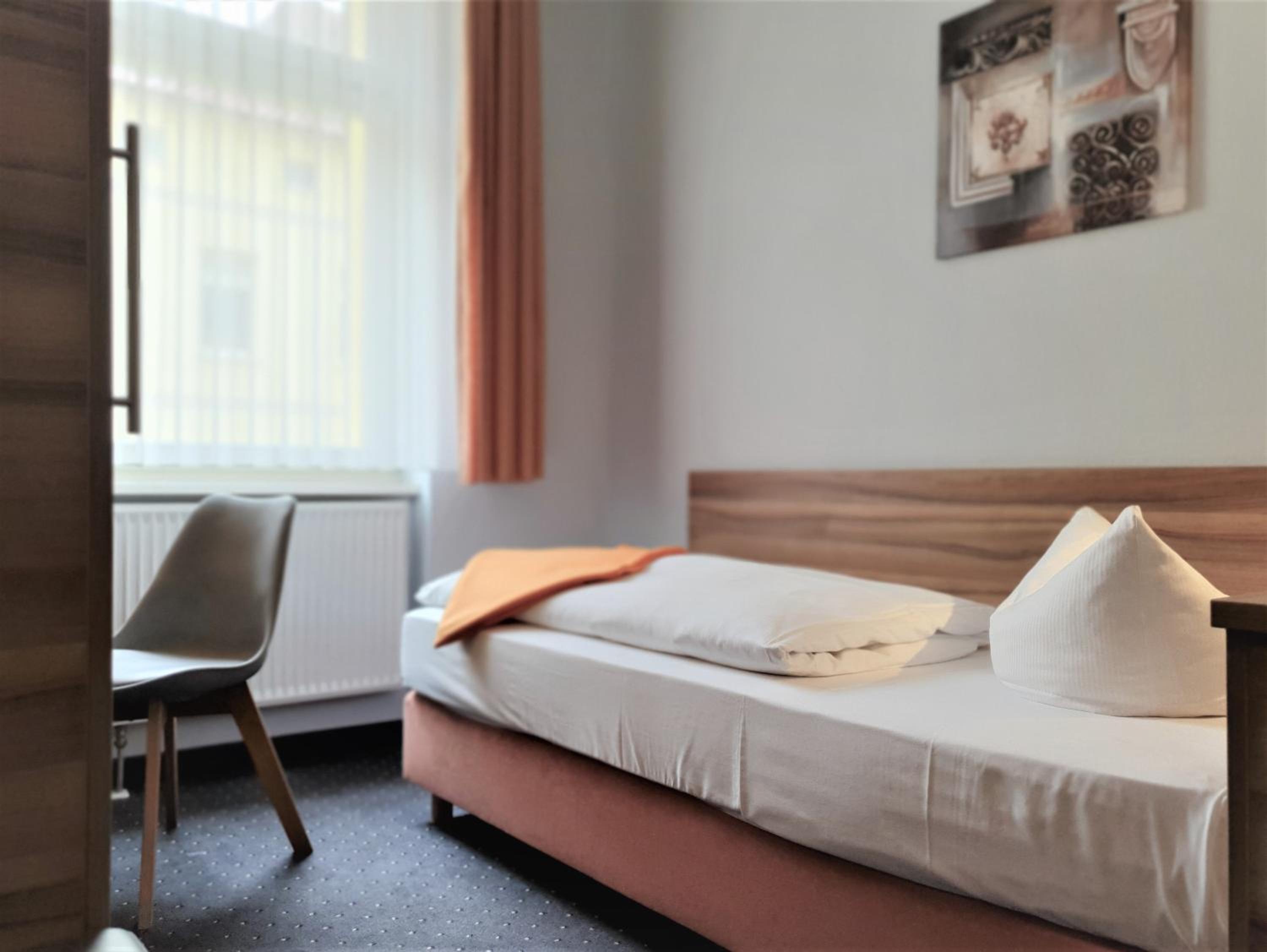 Single Room photo 3