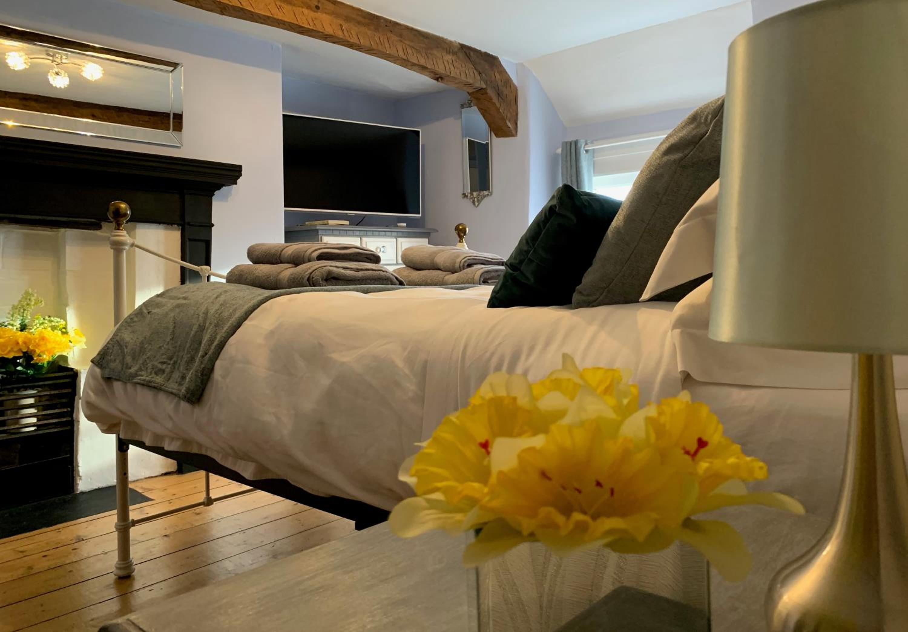 Superior King Room - Photo 2