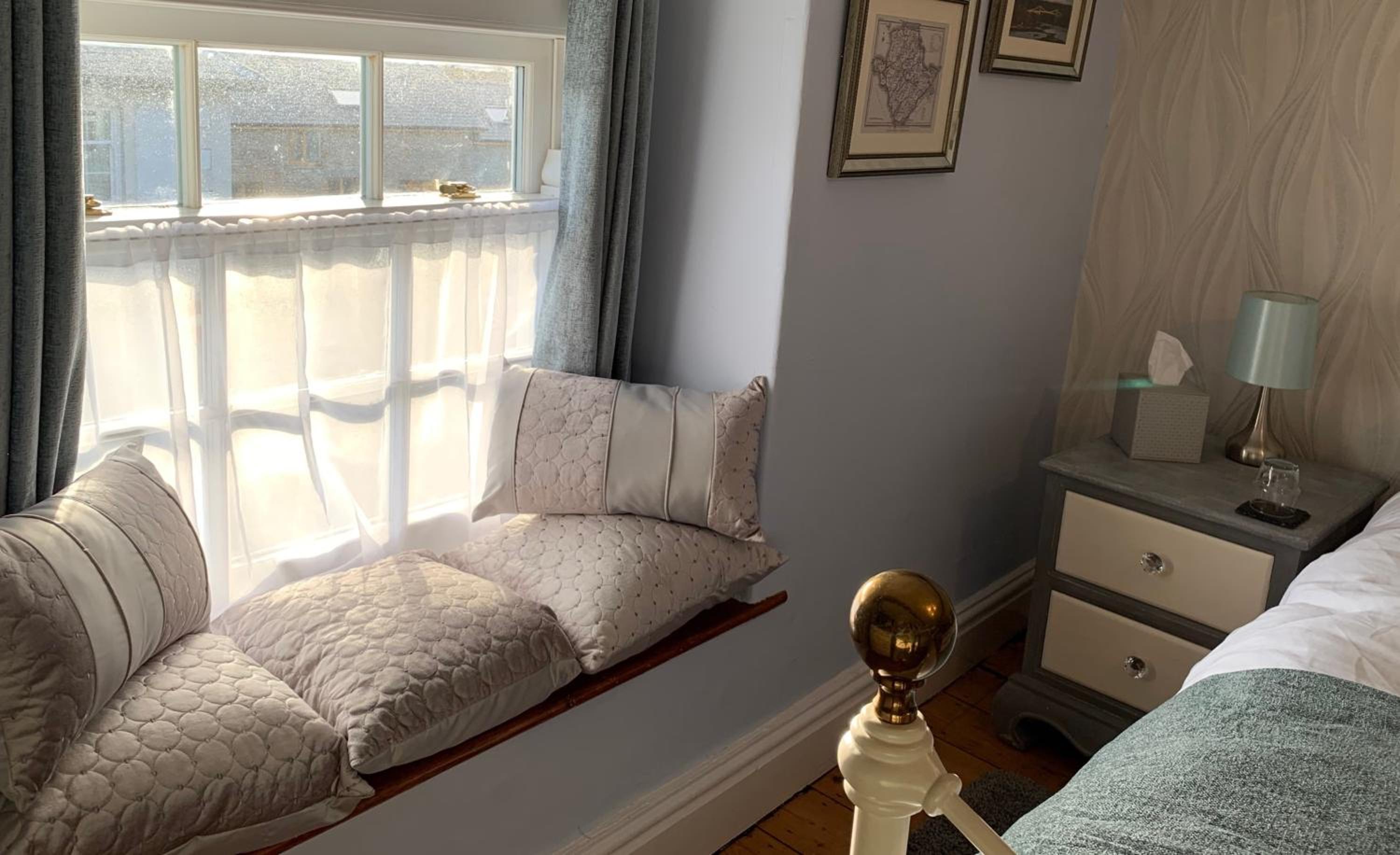 Superior King Room - Photo 3