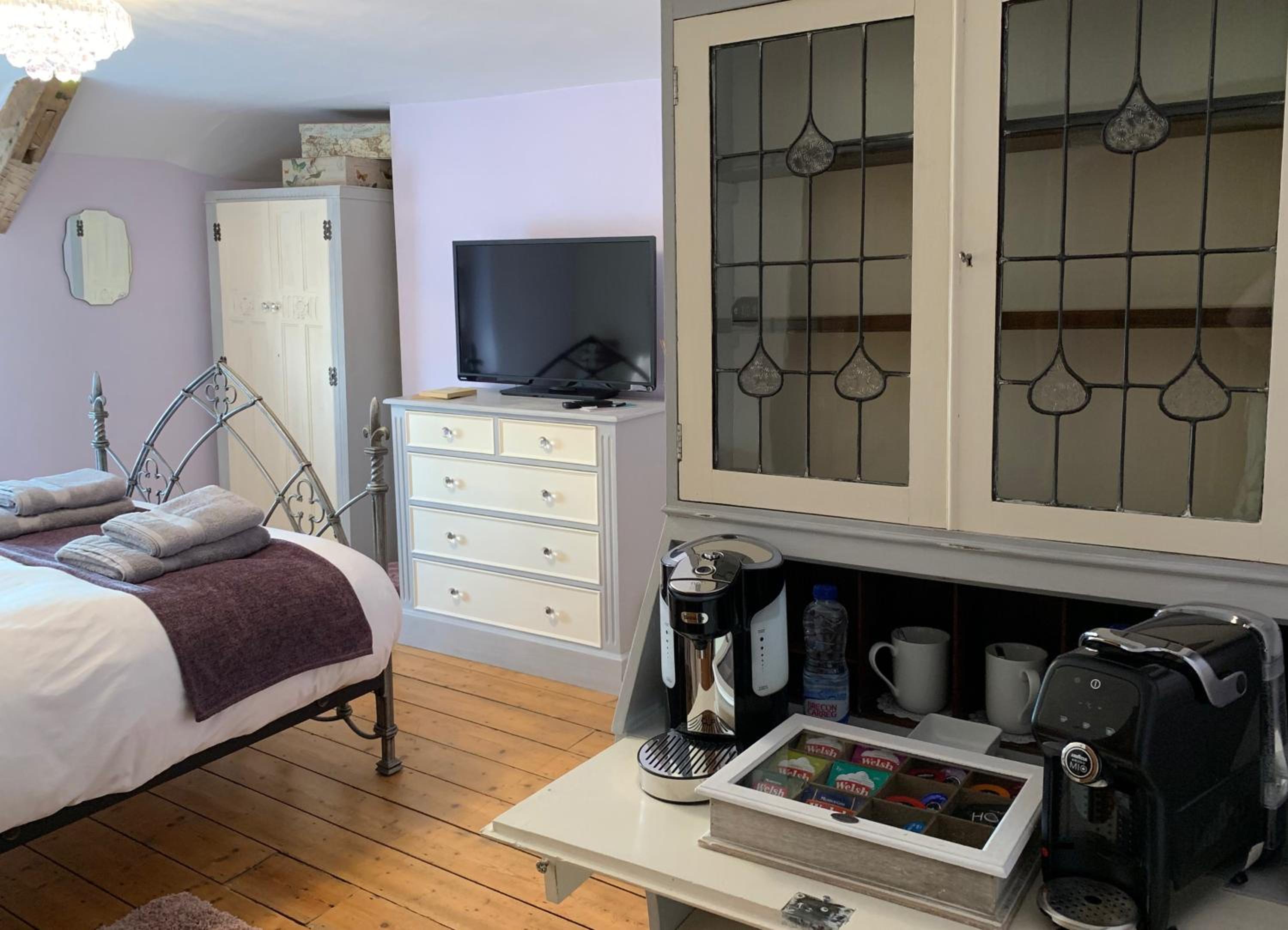 Superior King Room - Photo 10