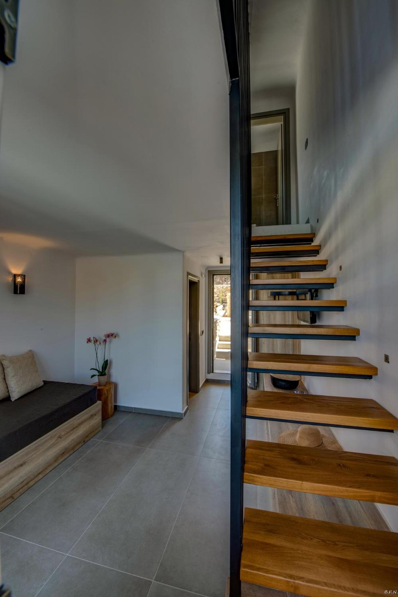 Maisonette with Pool Front Veranda