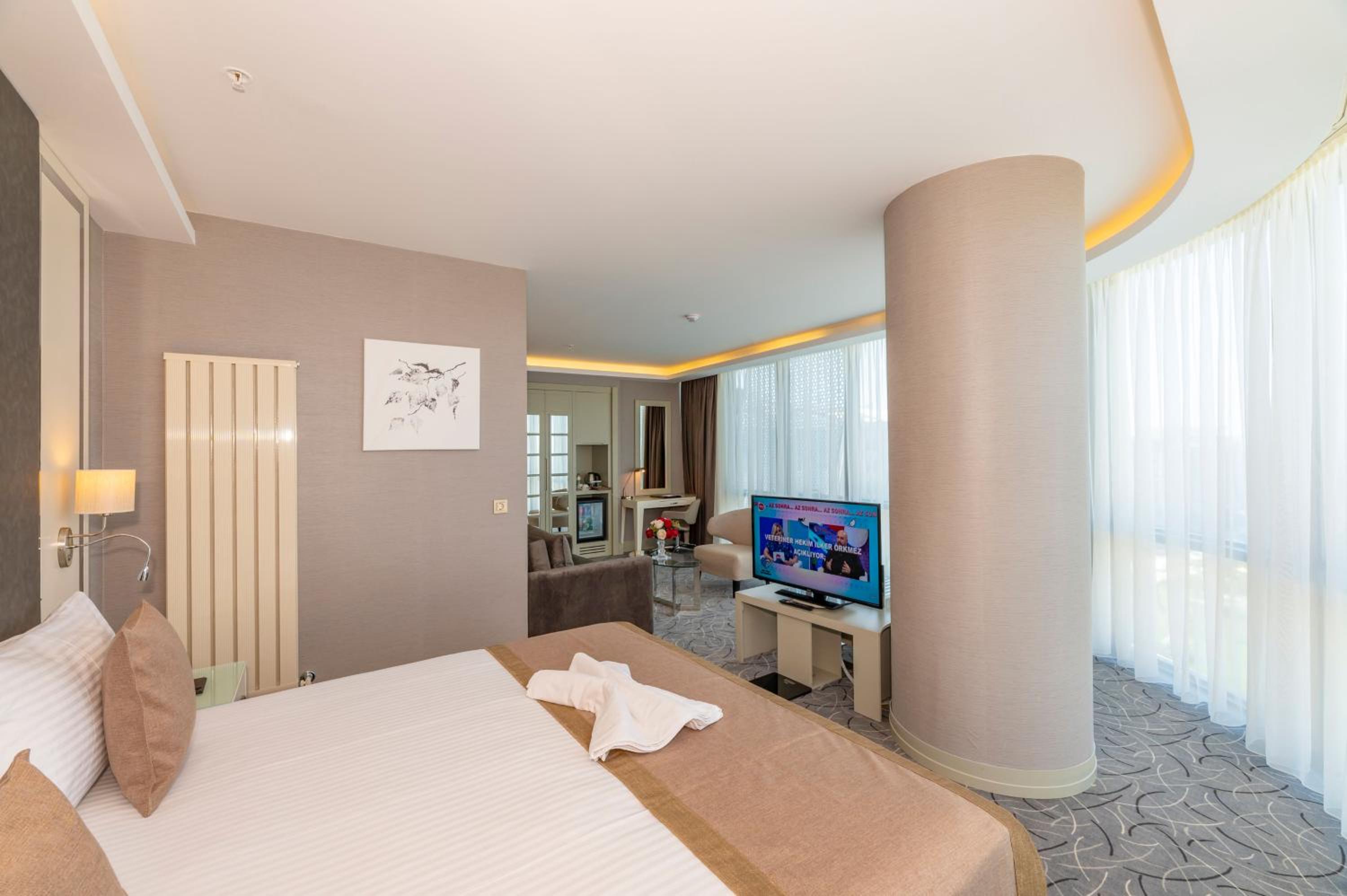 Deluxe Room - Photo 1