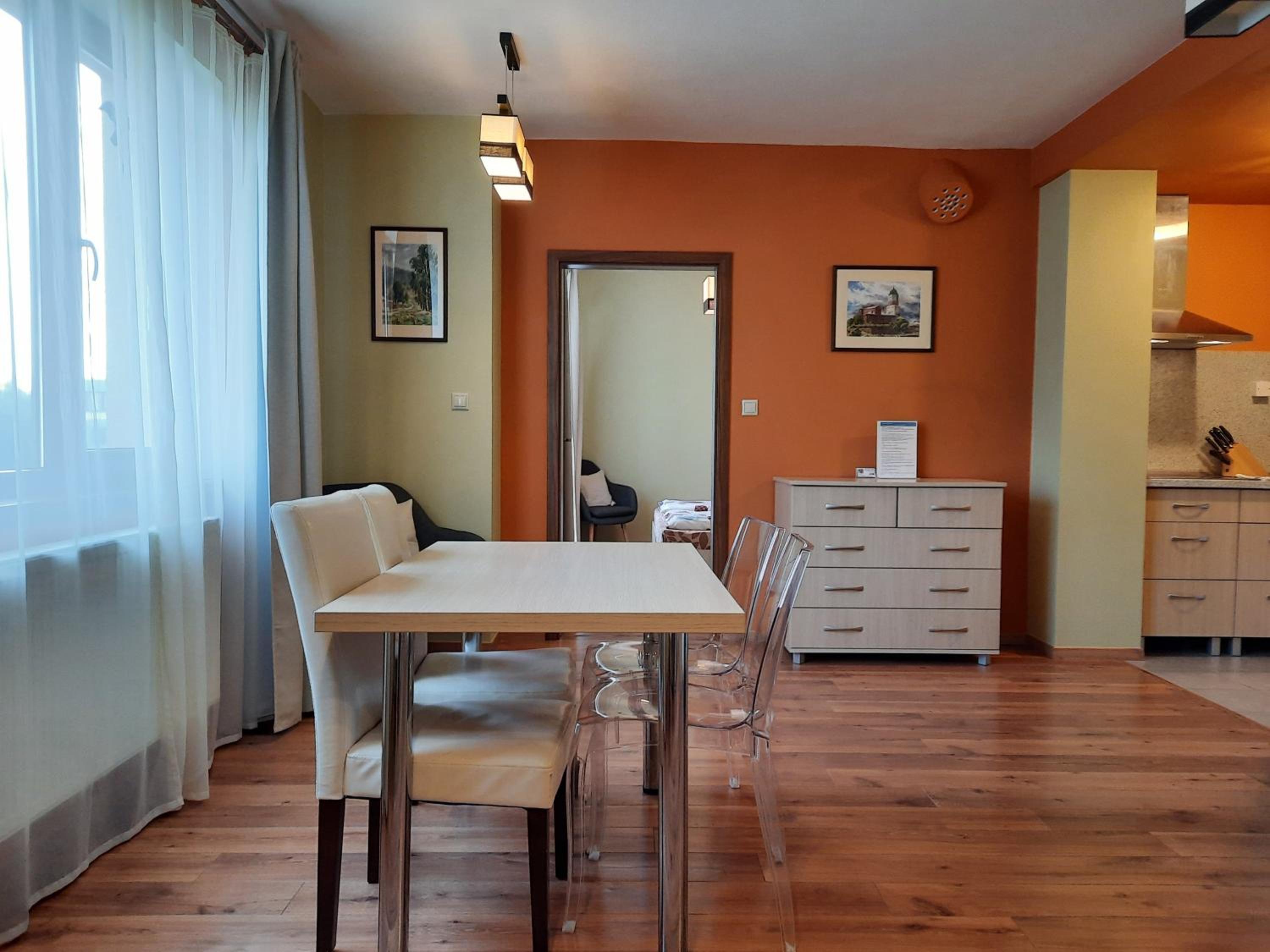  One-Bedroom Apartment with Balcony and Mountain View photo 1