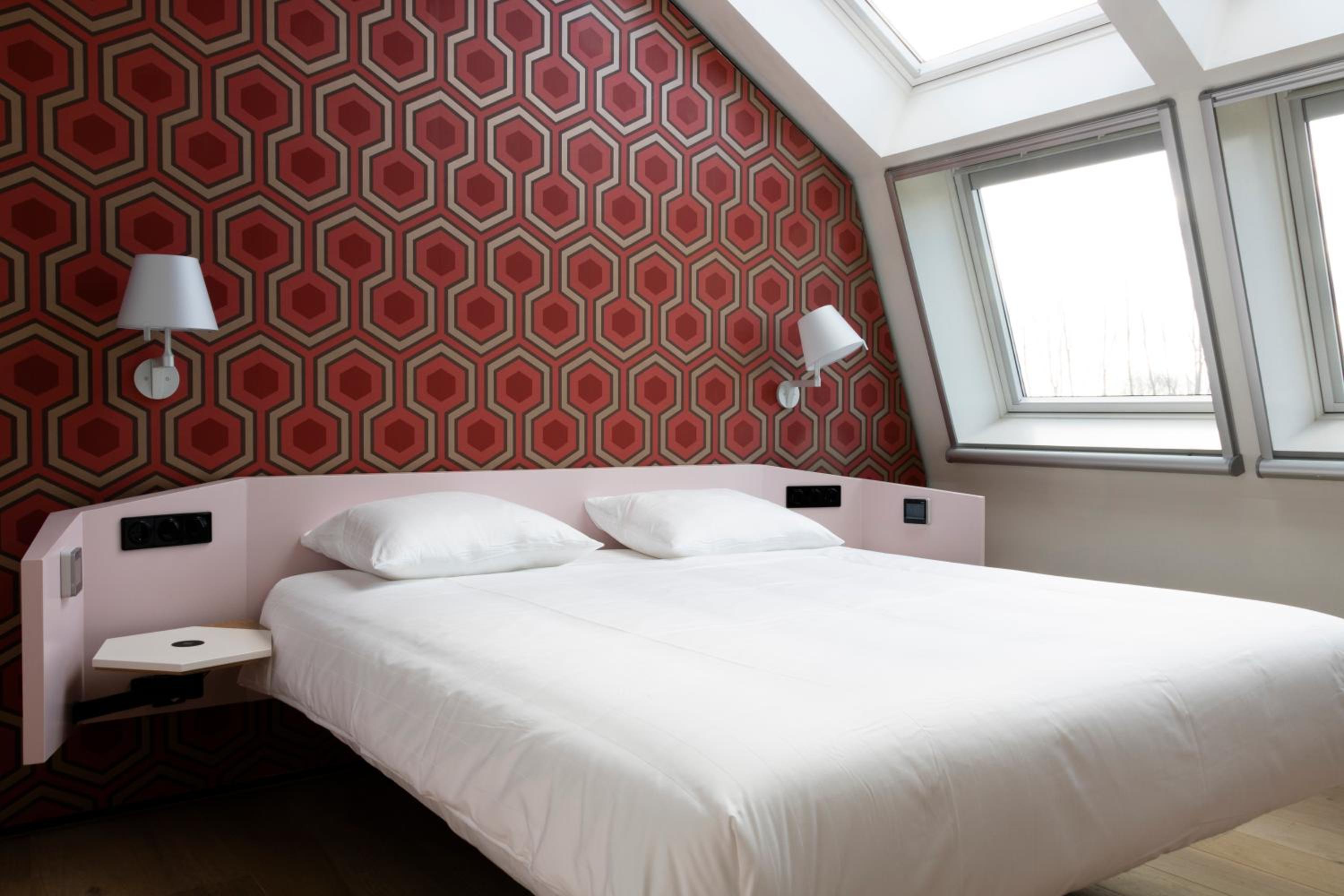 Deluxe Double Room with Bath - Photo 1