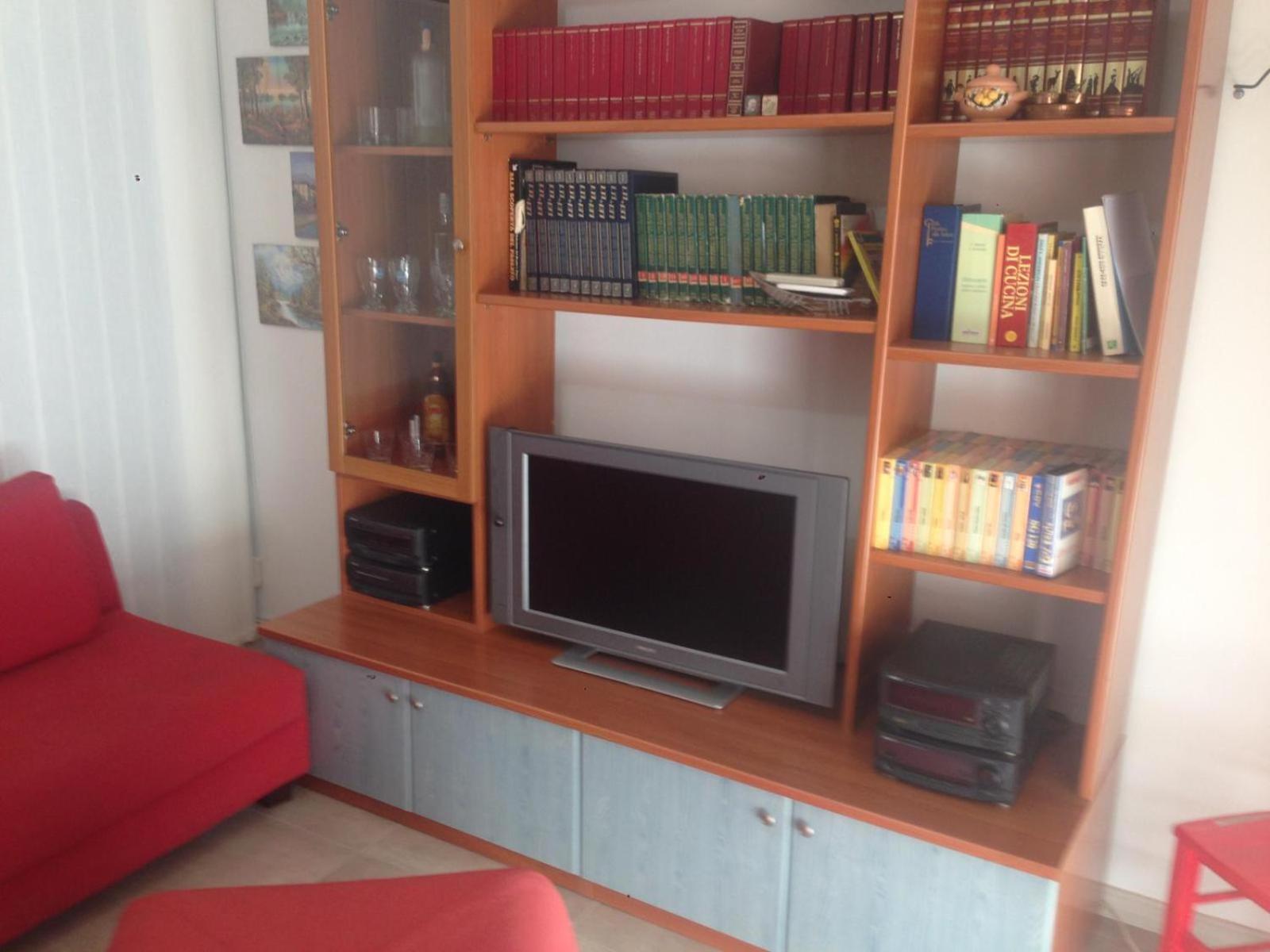 One-Bedroom Apartment photo 3