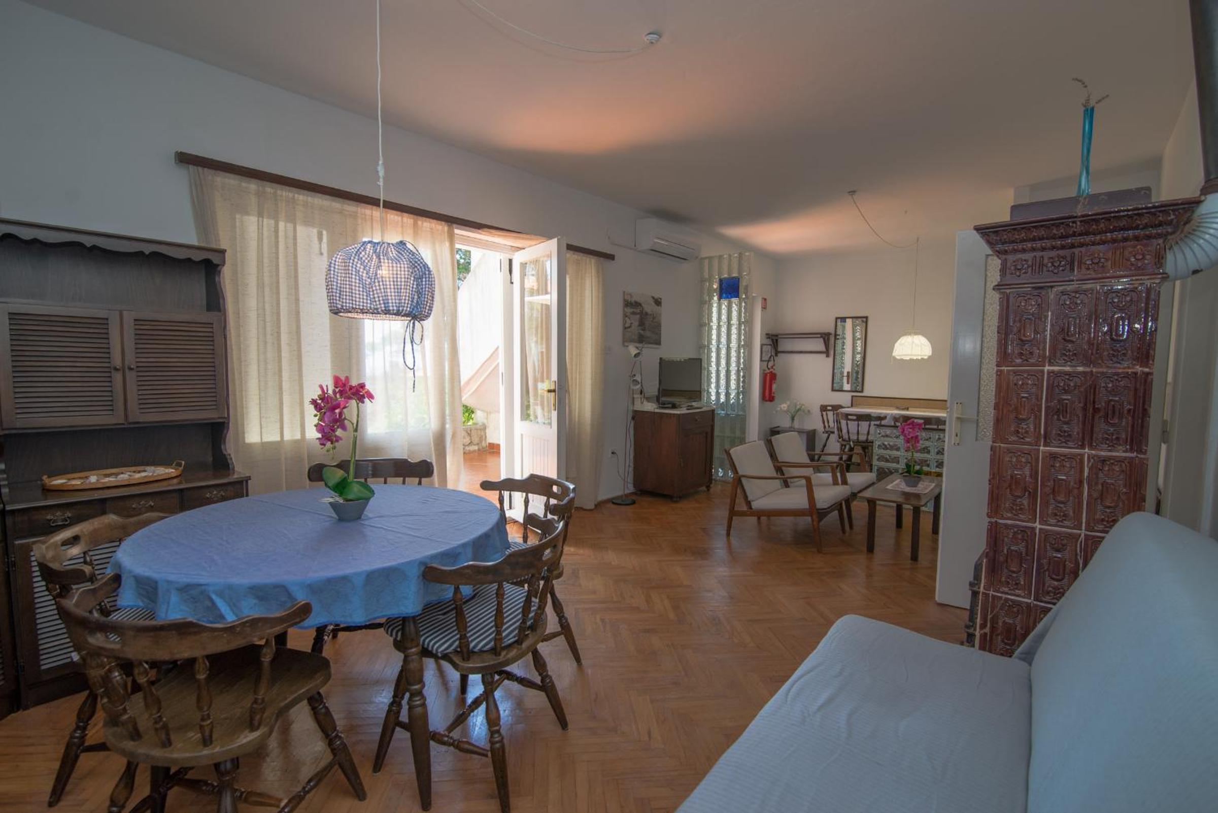 Apartment - Ground Floor photo 2