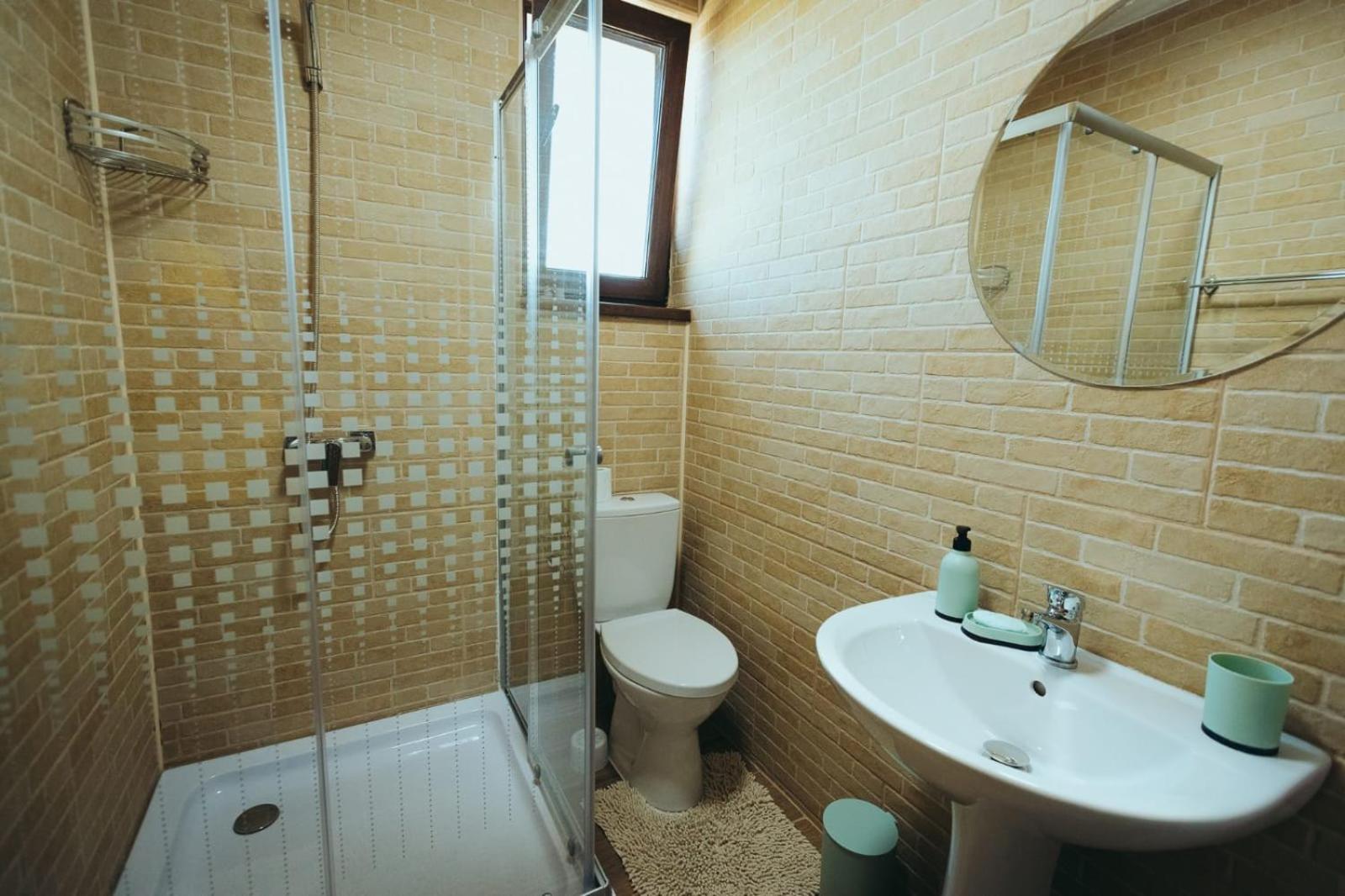 Double Room With Private Bathroom photo 3