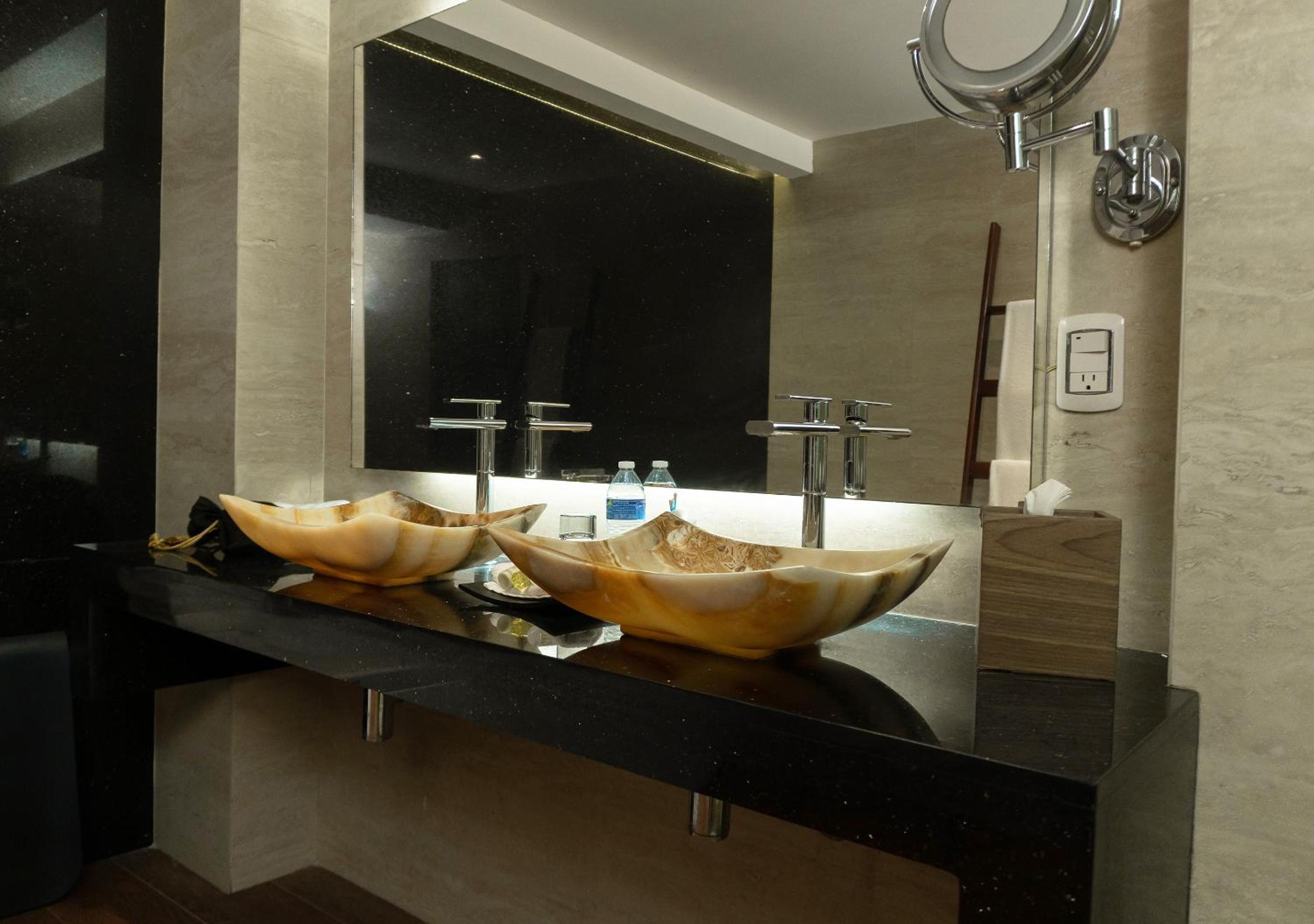 Master Suite photo 2