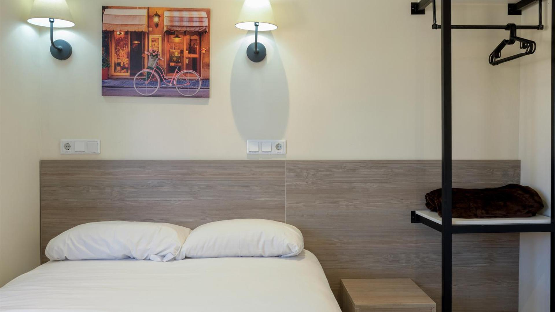 Standard Double Room - Photo 5