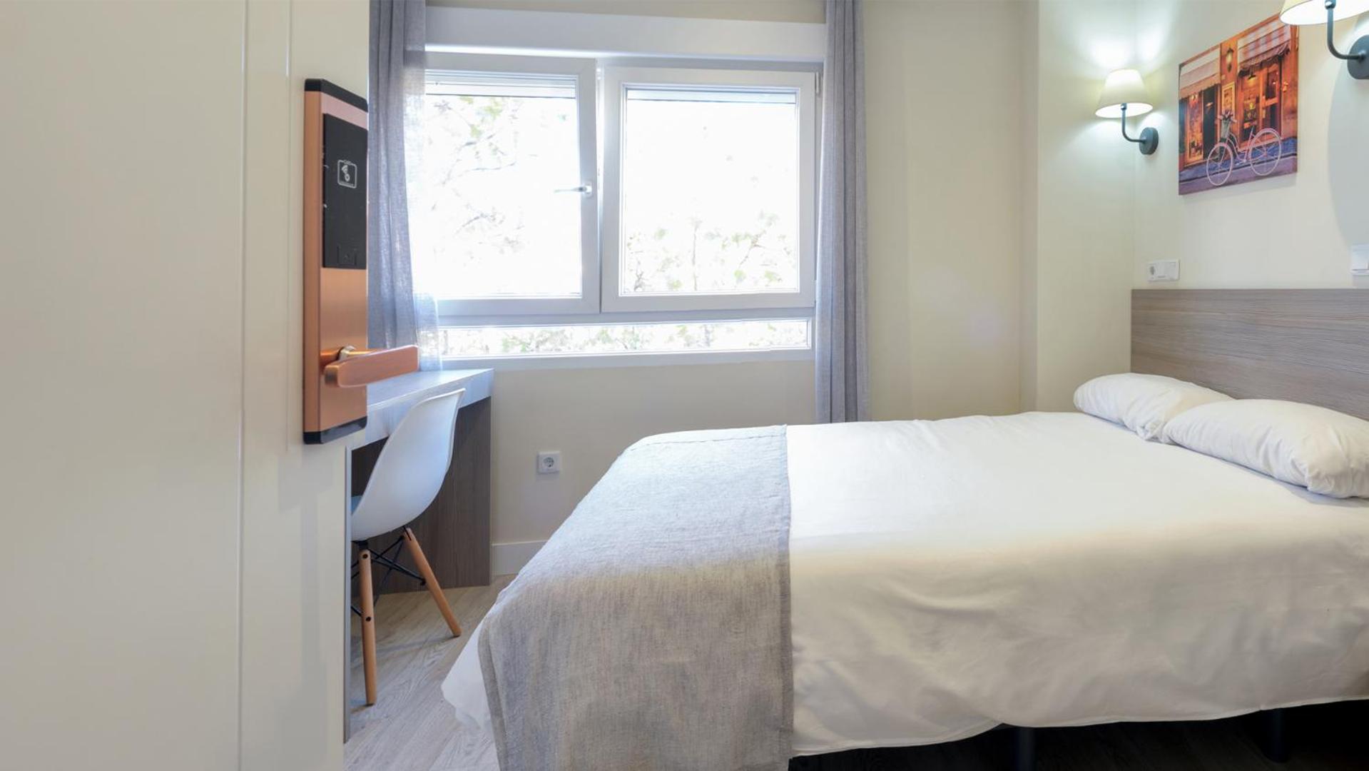 Standard Double Room - Photo 3