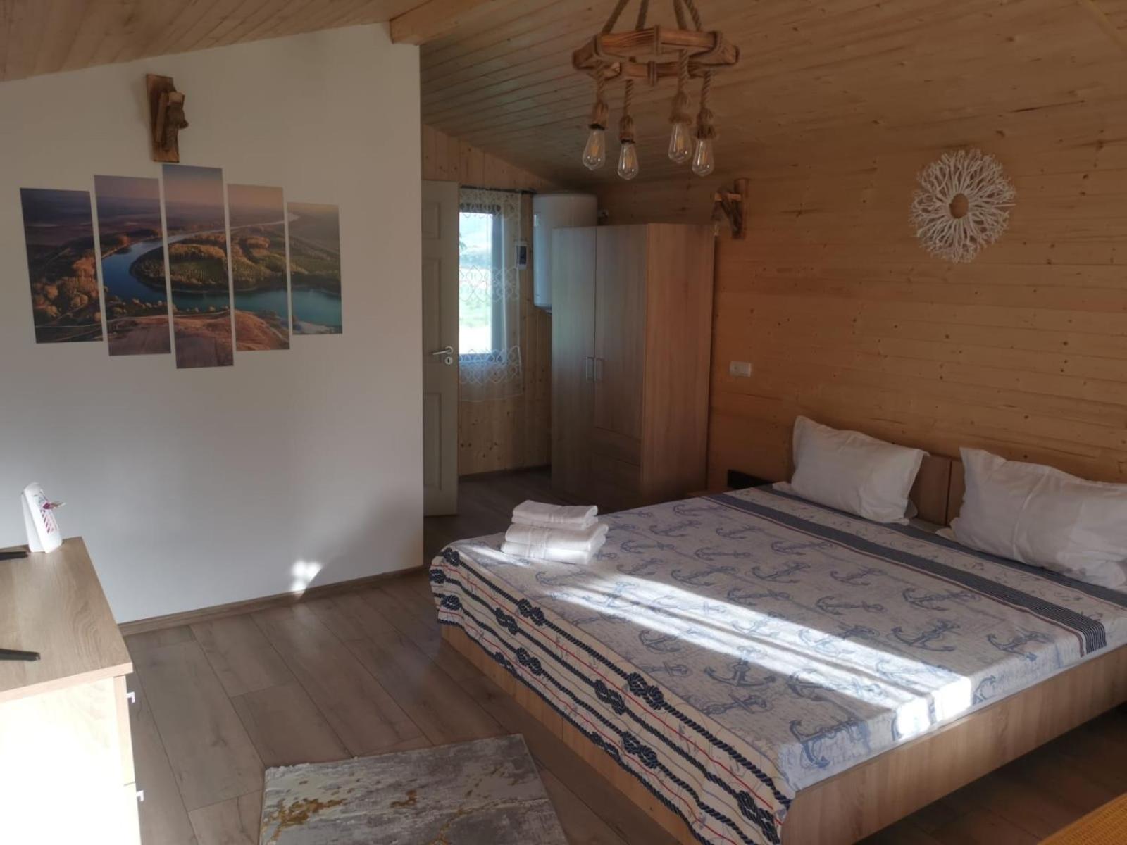 One-Bedroom House photo 1