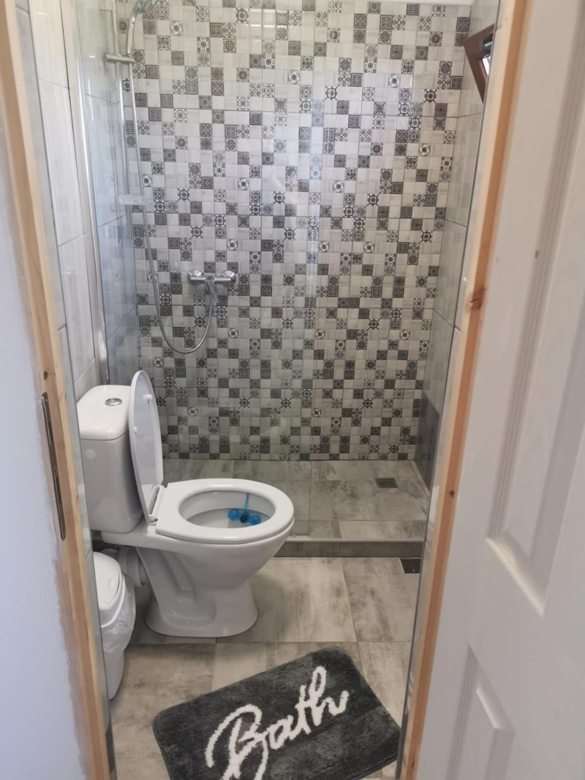 One-Bedroom House photo 3