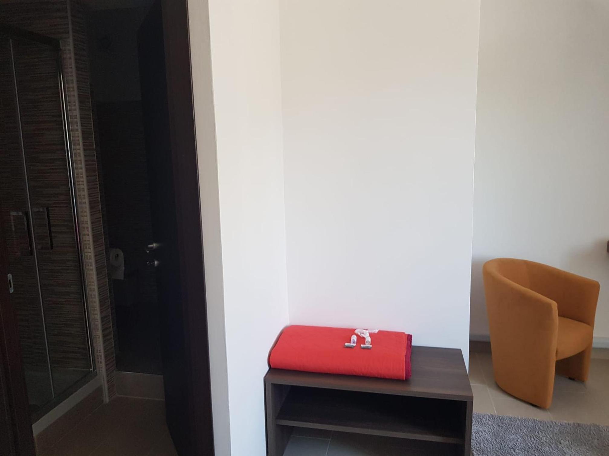 Large Double Room photo 1