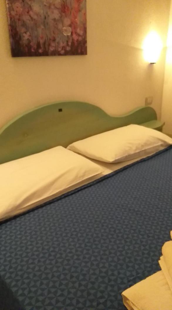 Double Room - Photo 8