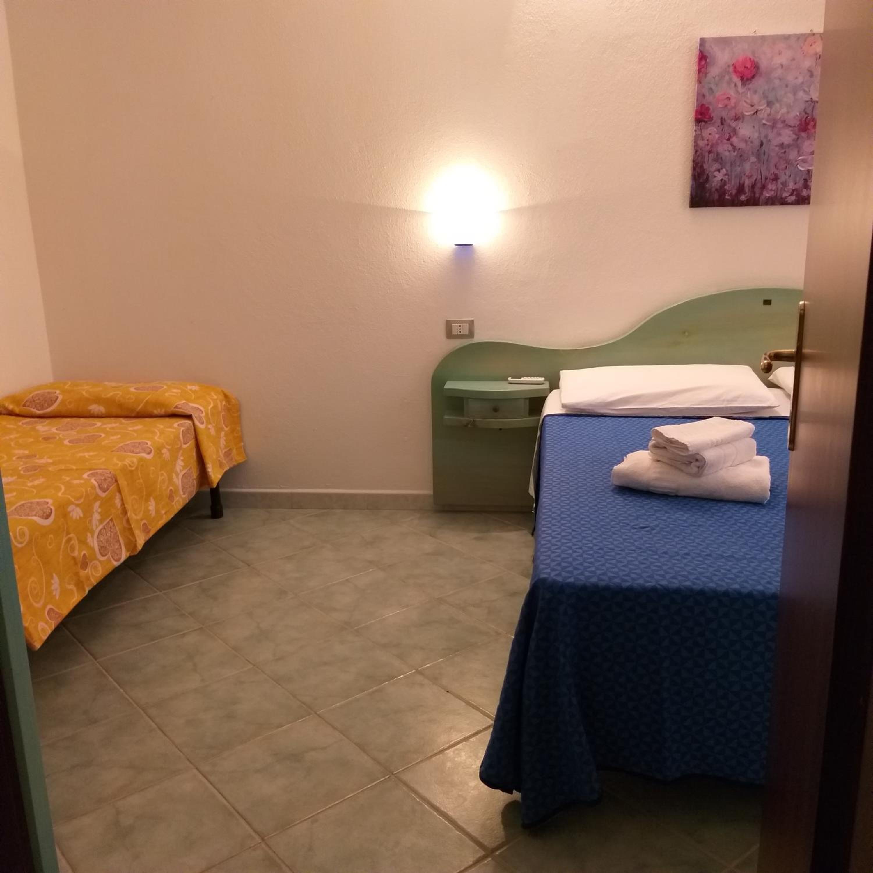 Double Room - Photo 14