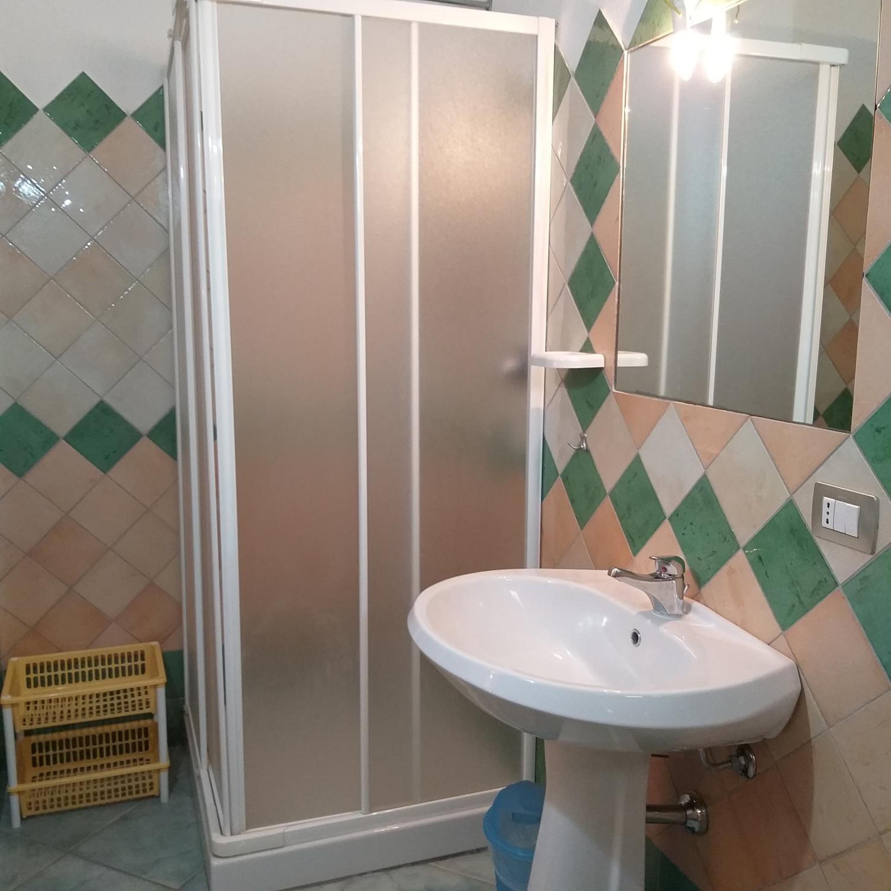 Double Room - Photo 18