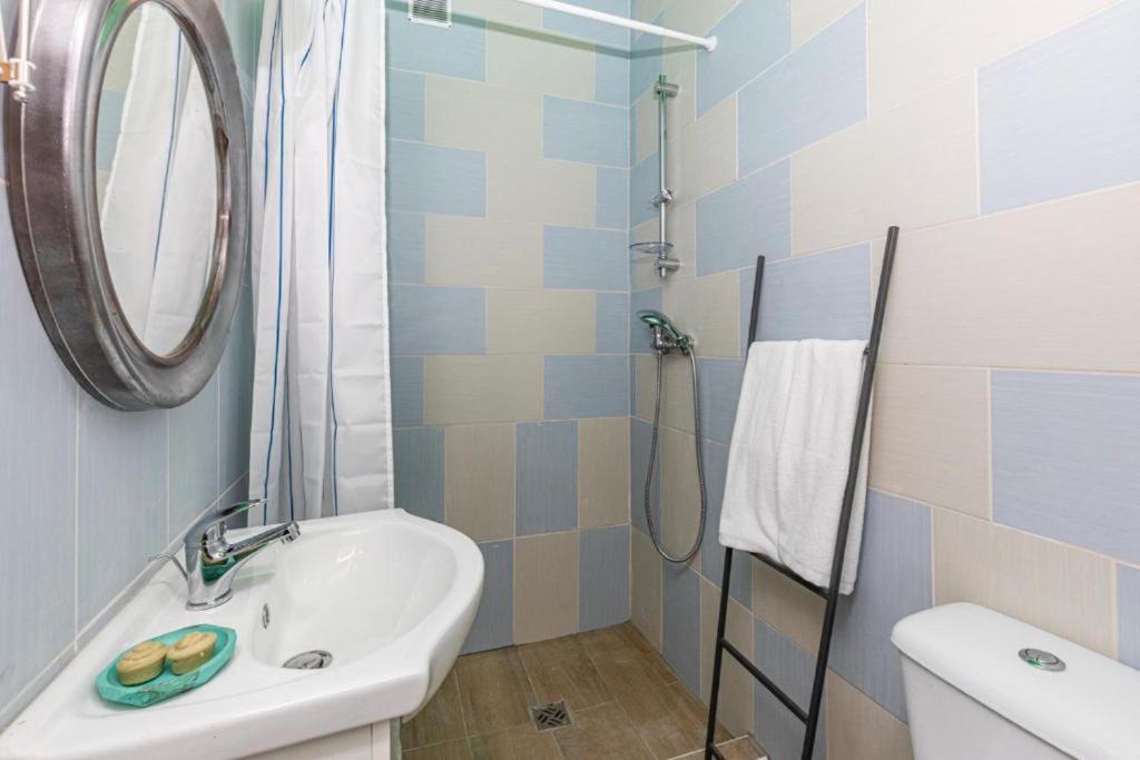 Double Room with Private Bathroom photo 3