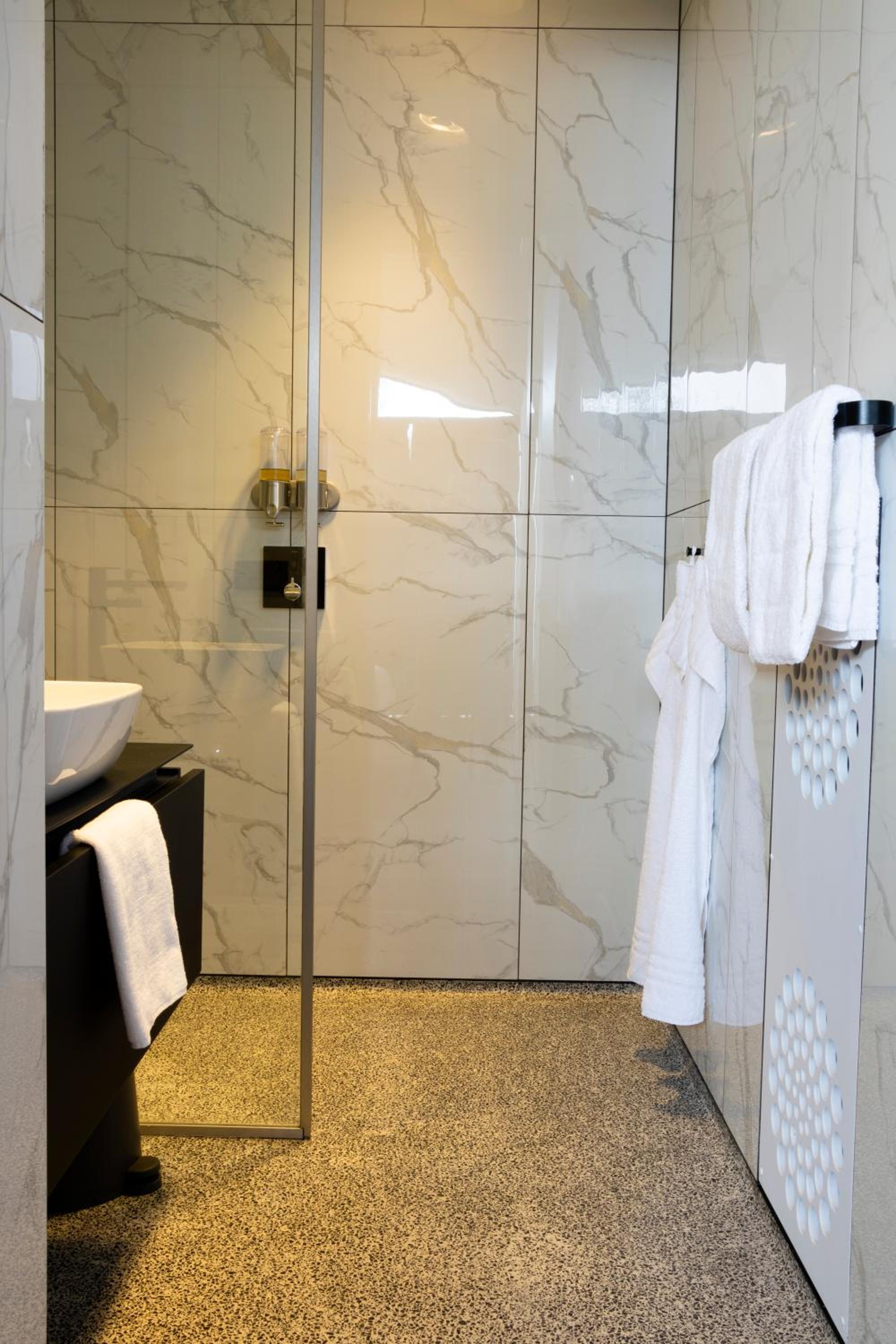 Deluxe Twin Room - Photo 1