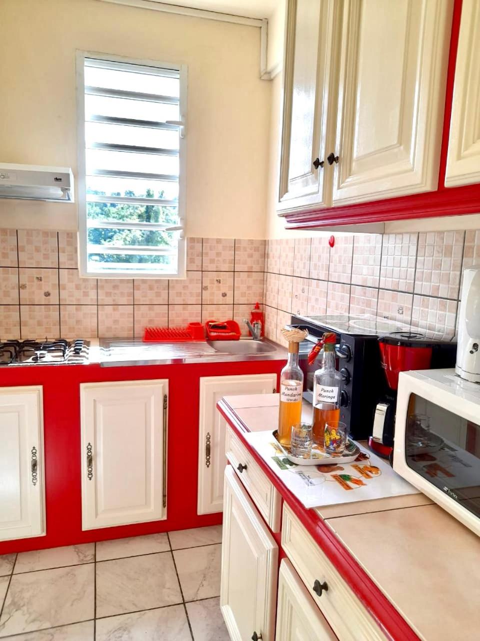 Two-Bedroom House - Photo 2