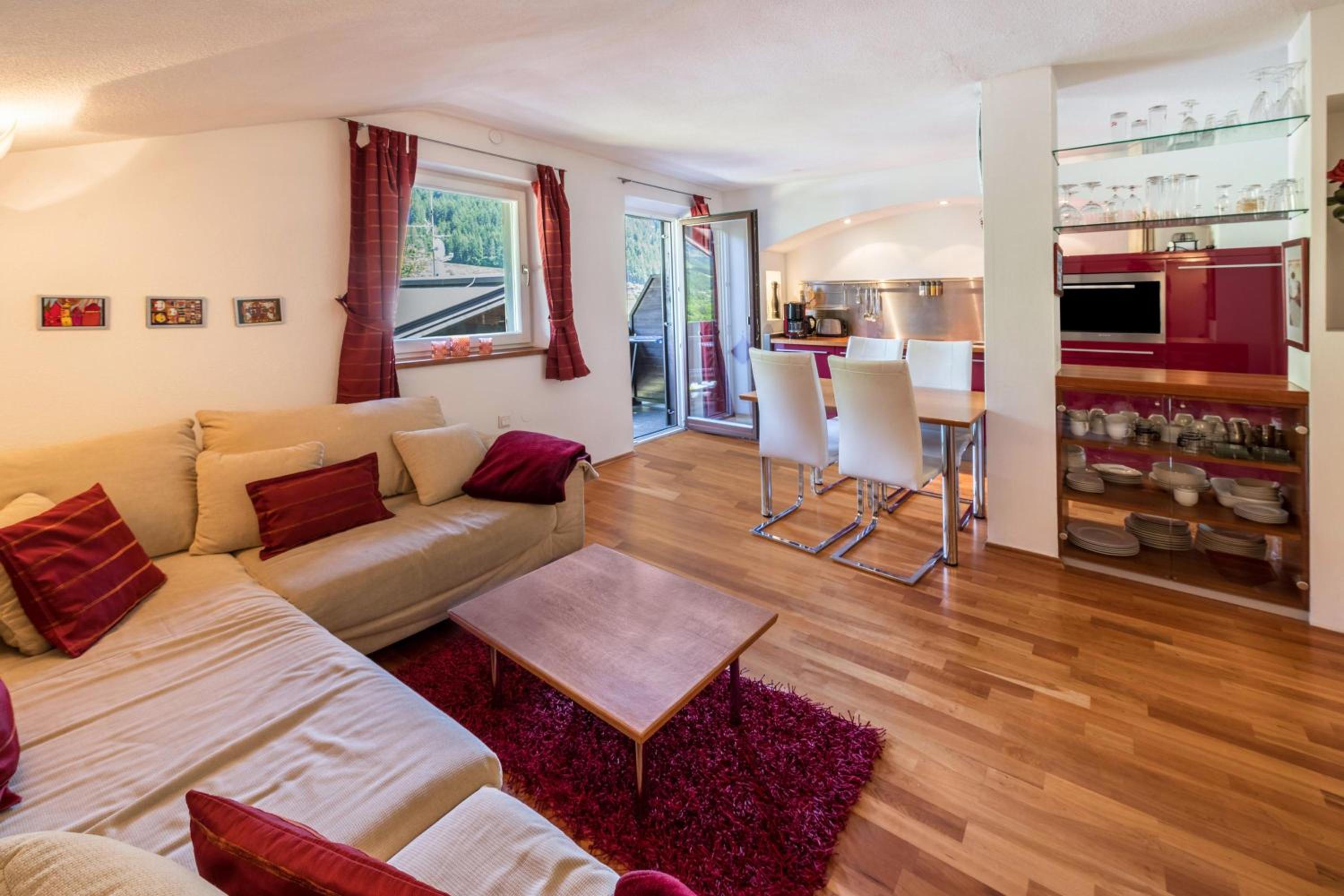 Superior One-Bedroom Apartment with Balcony