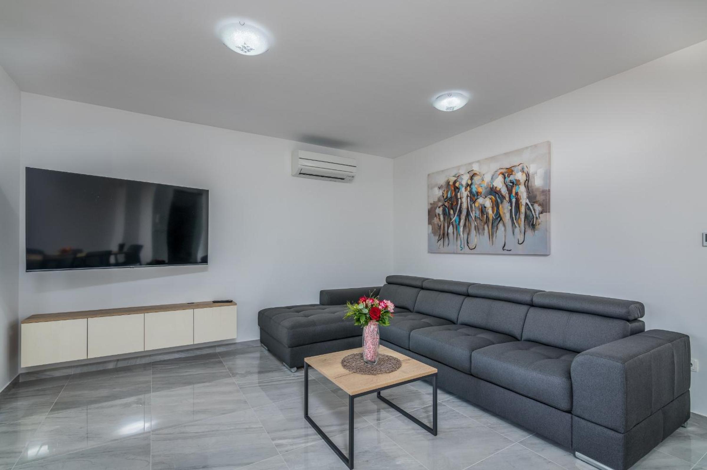 Standard Apartment - Photo 2
