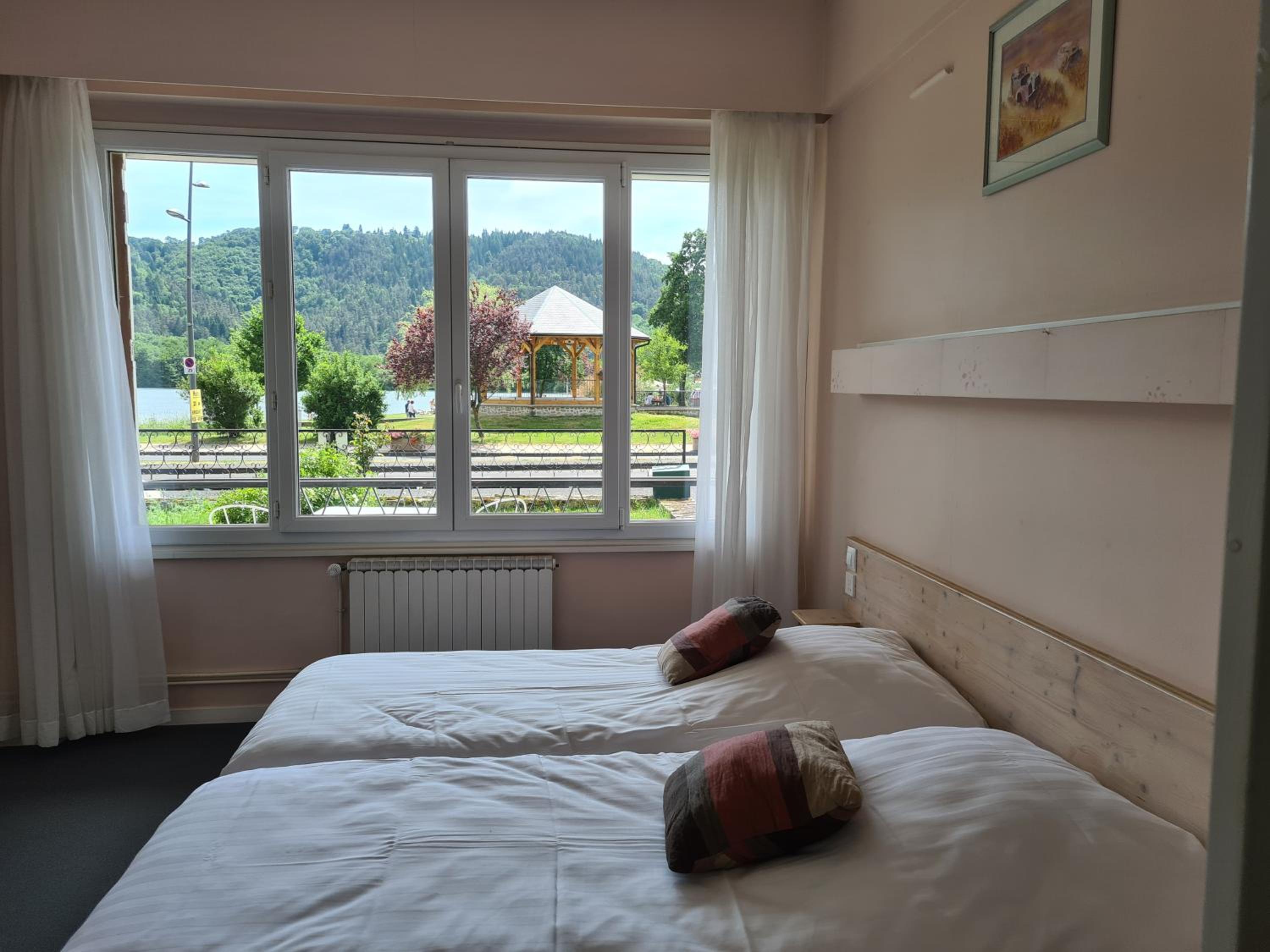 Double or Twin Room with Lake View