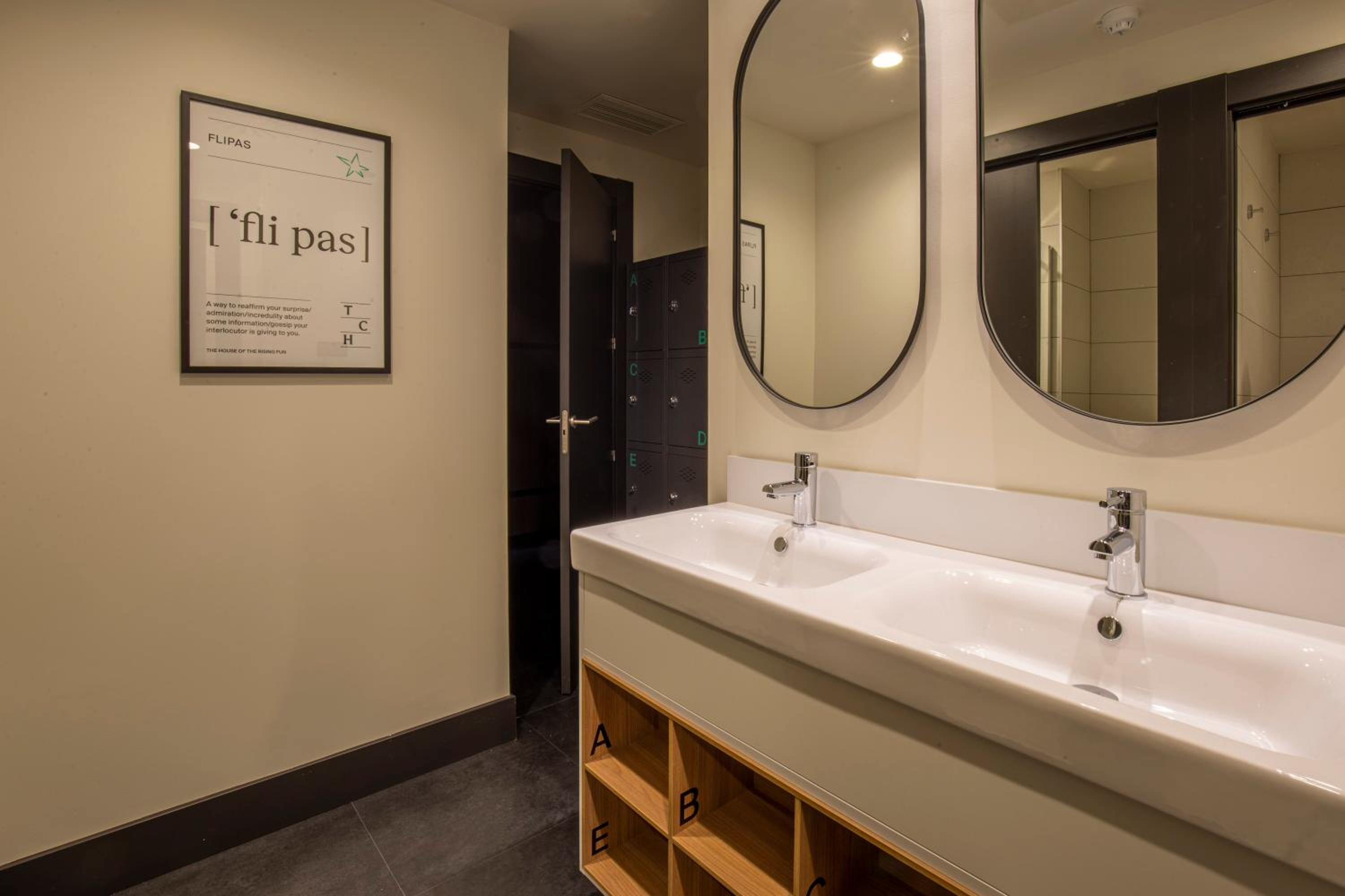 Private Room (8 Adults) - Photo 6