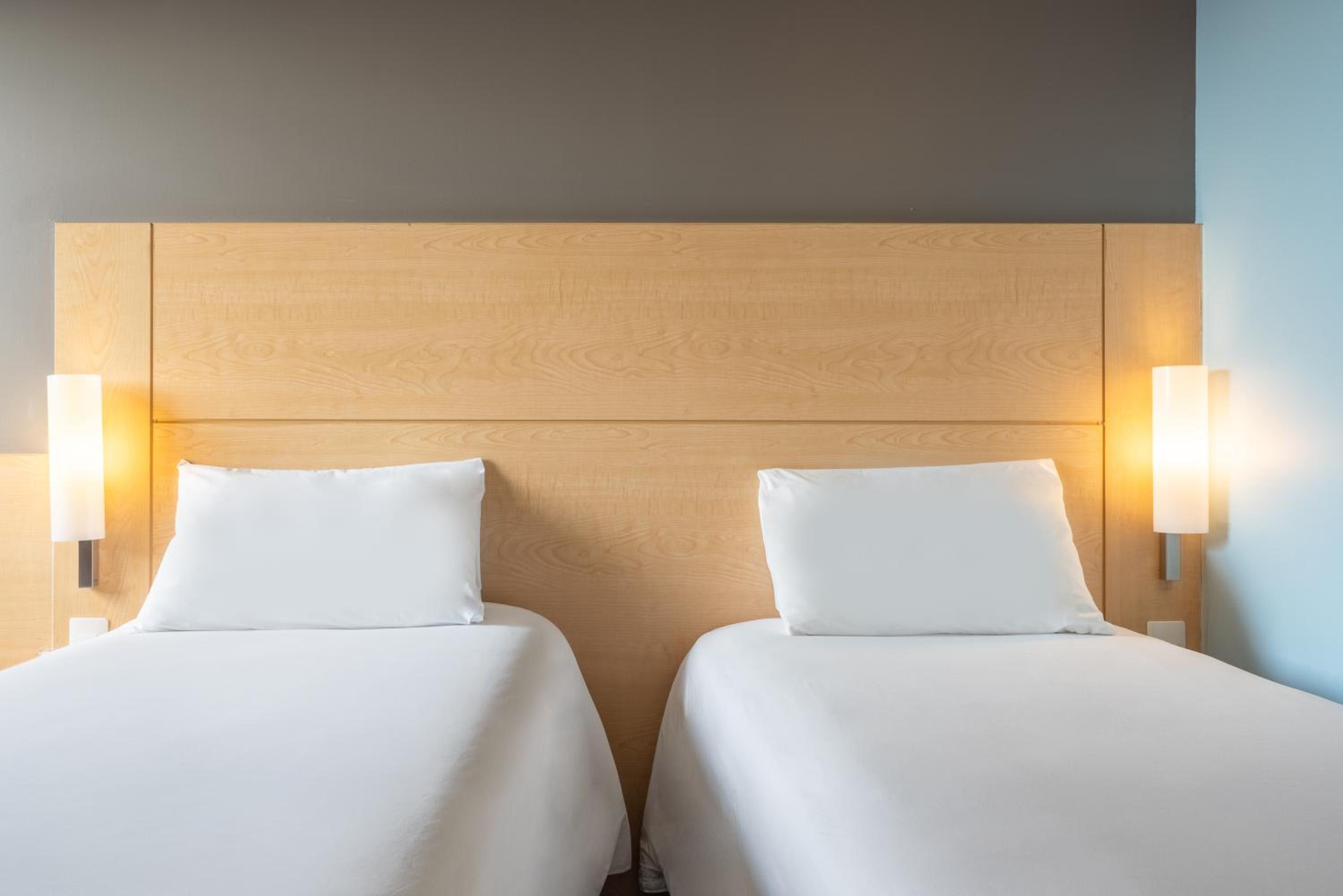 Twin Room - Photo 1