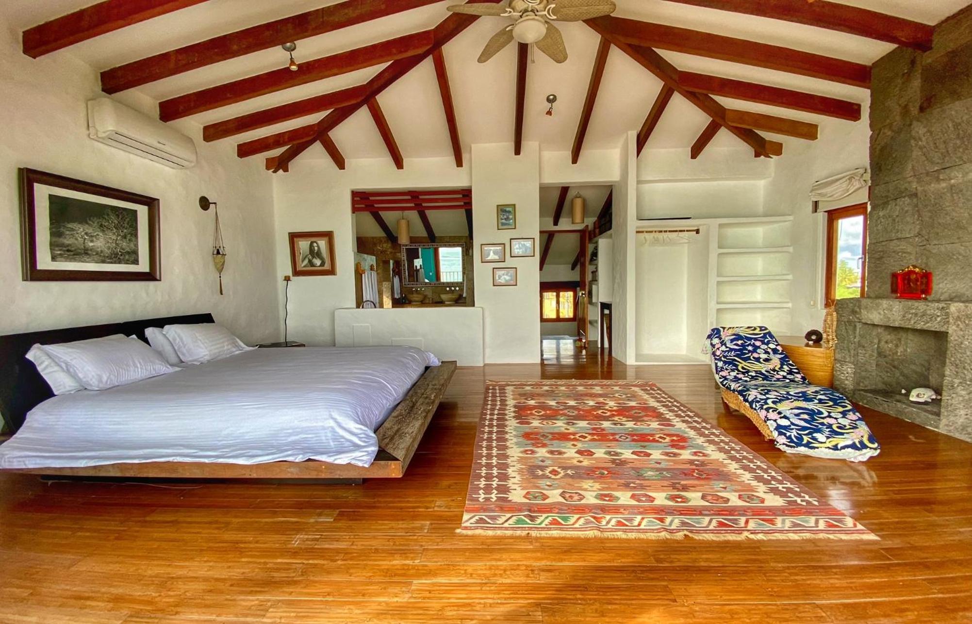 Villa with Sea View photo 1