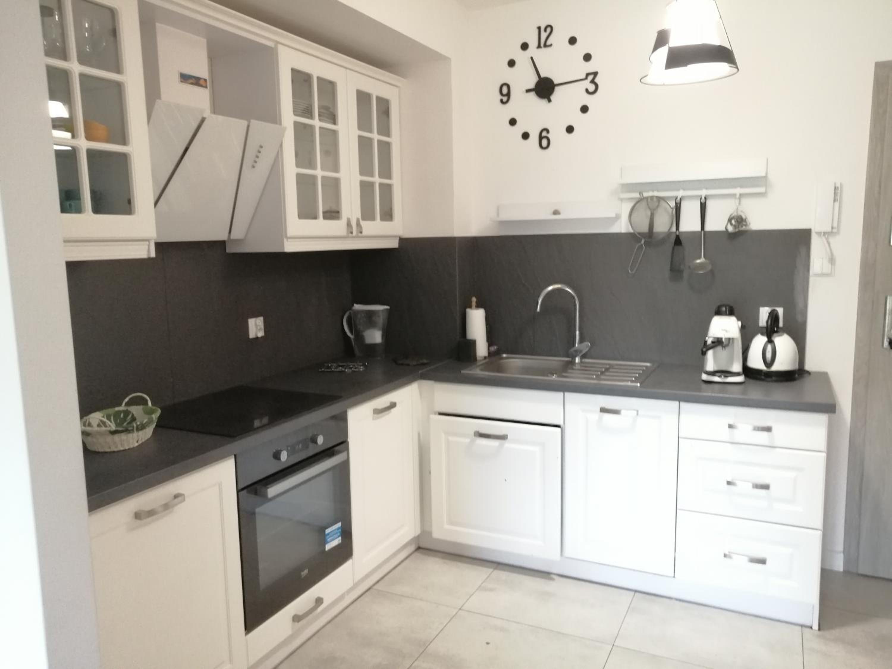 One-Bedroom Apartment - Photo 7