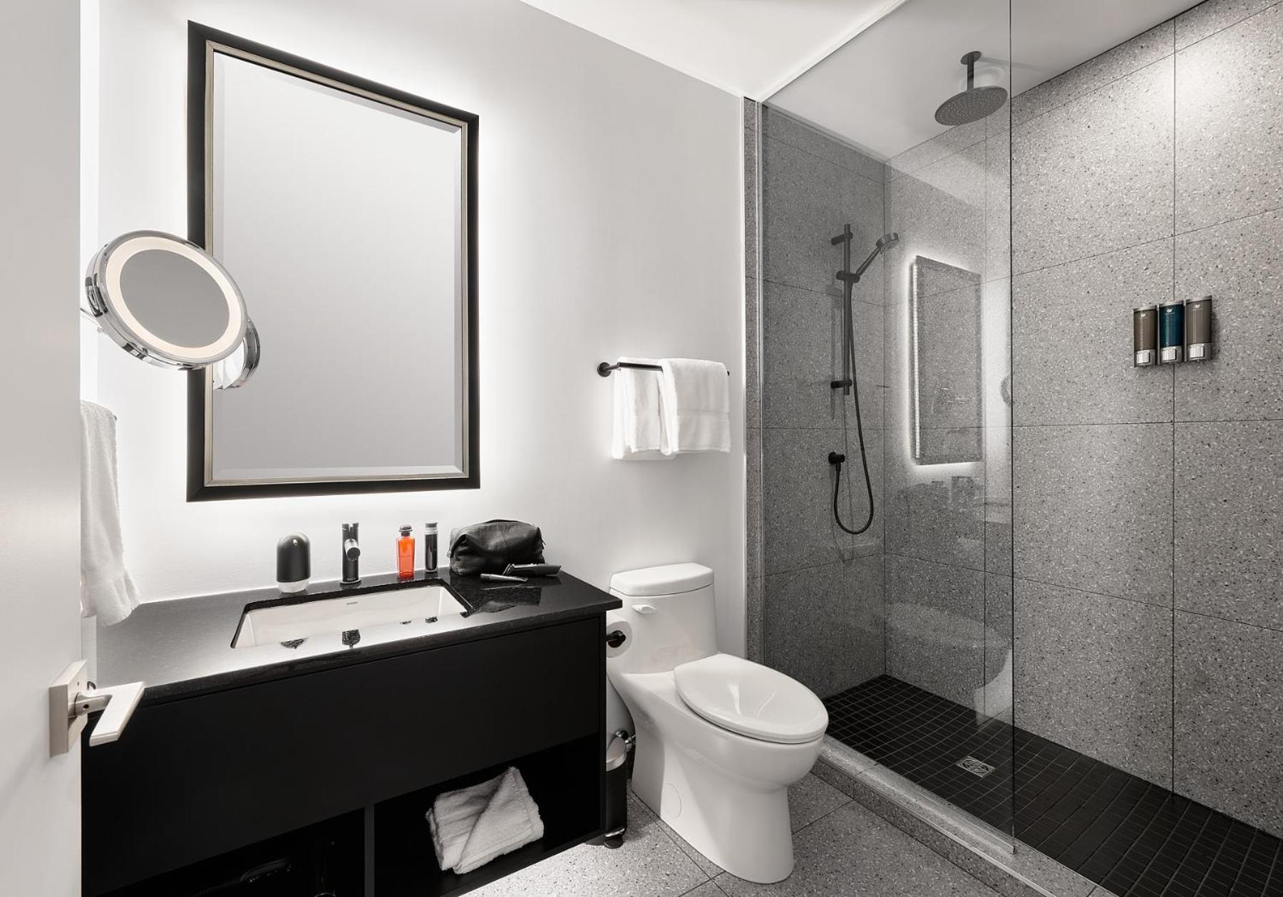 Loft - 606 + Parking - Photo 4