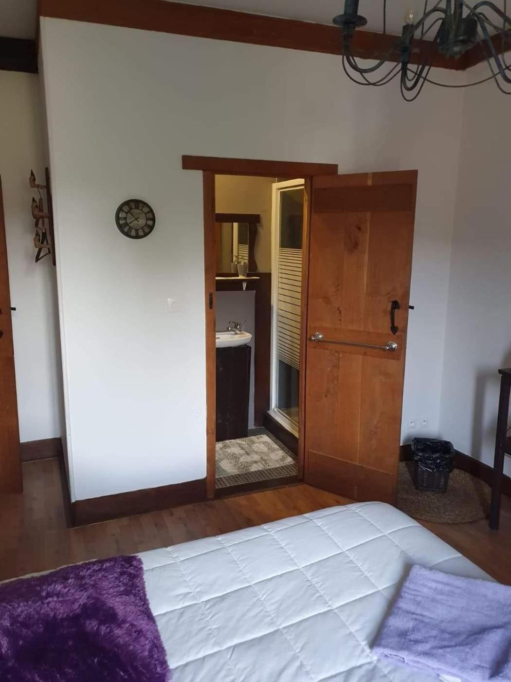 Family Room with Bathroom photo 2