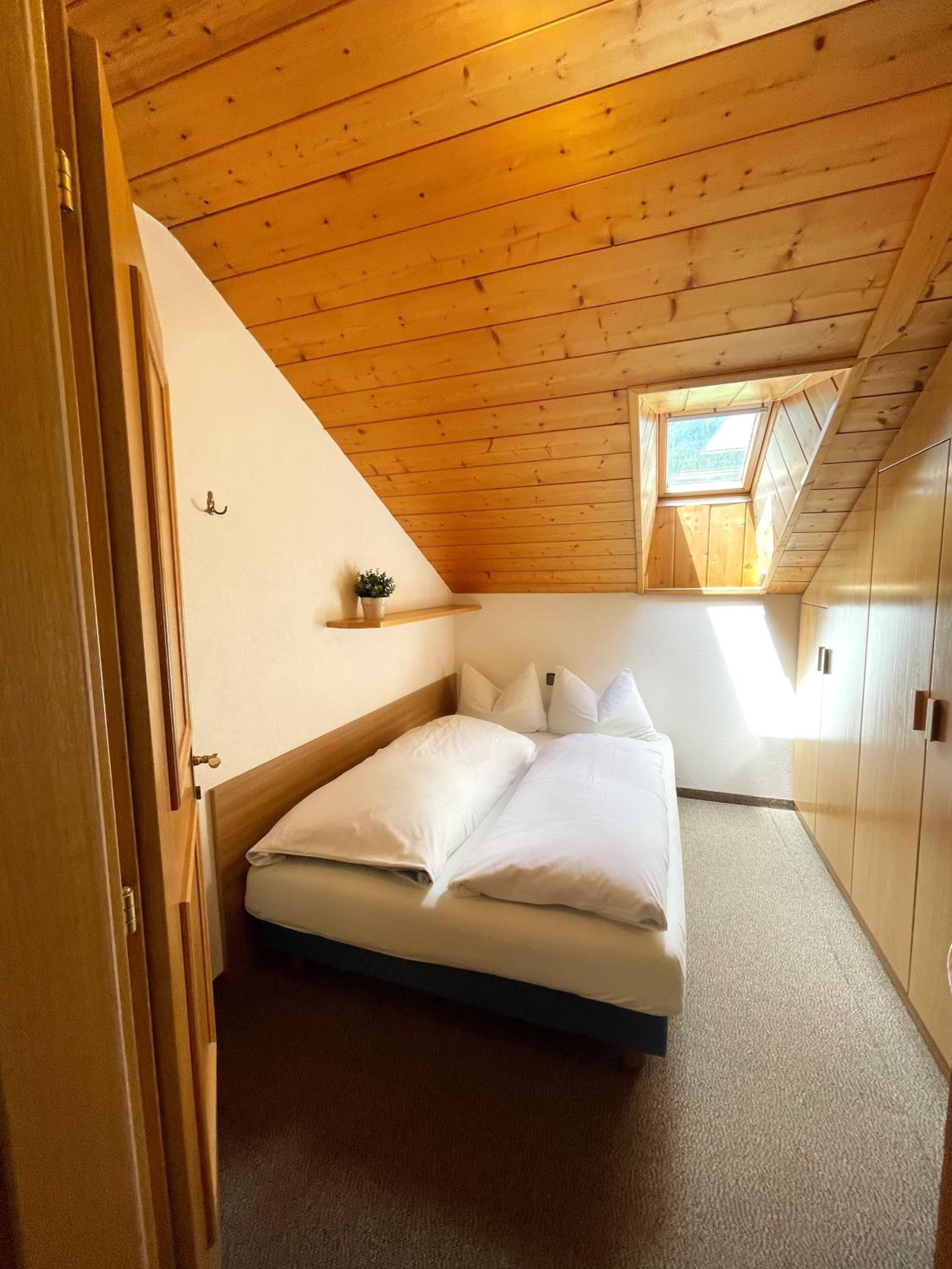 Three-Bedroom Apartment - Photo 7