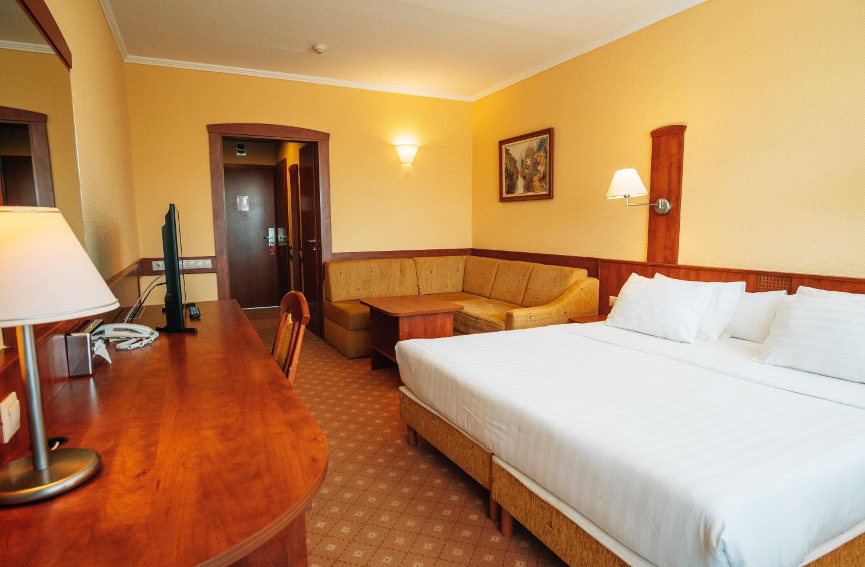 Superior Double or Twin Room photo 3