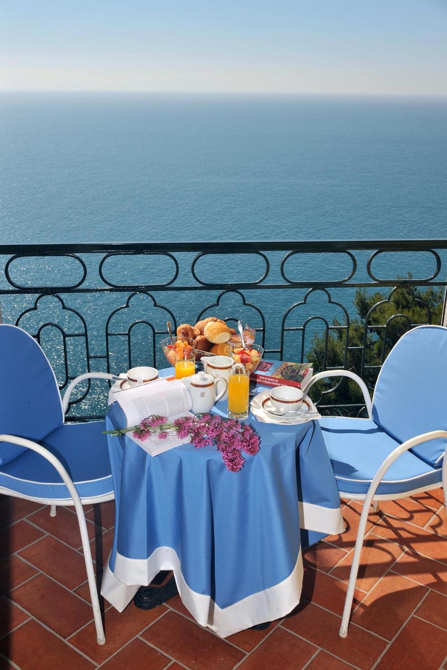 Standard Double Room with Sea View - Photo 6