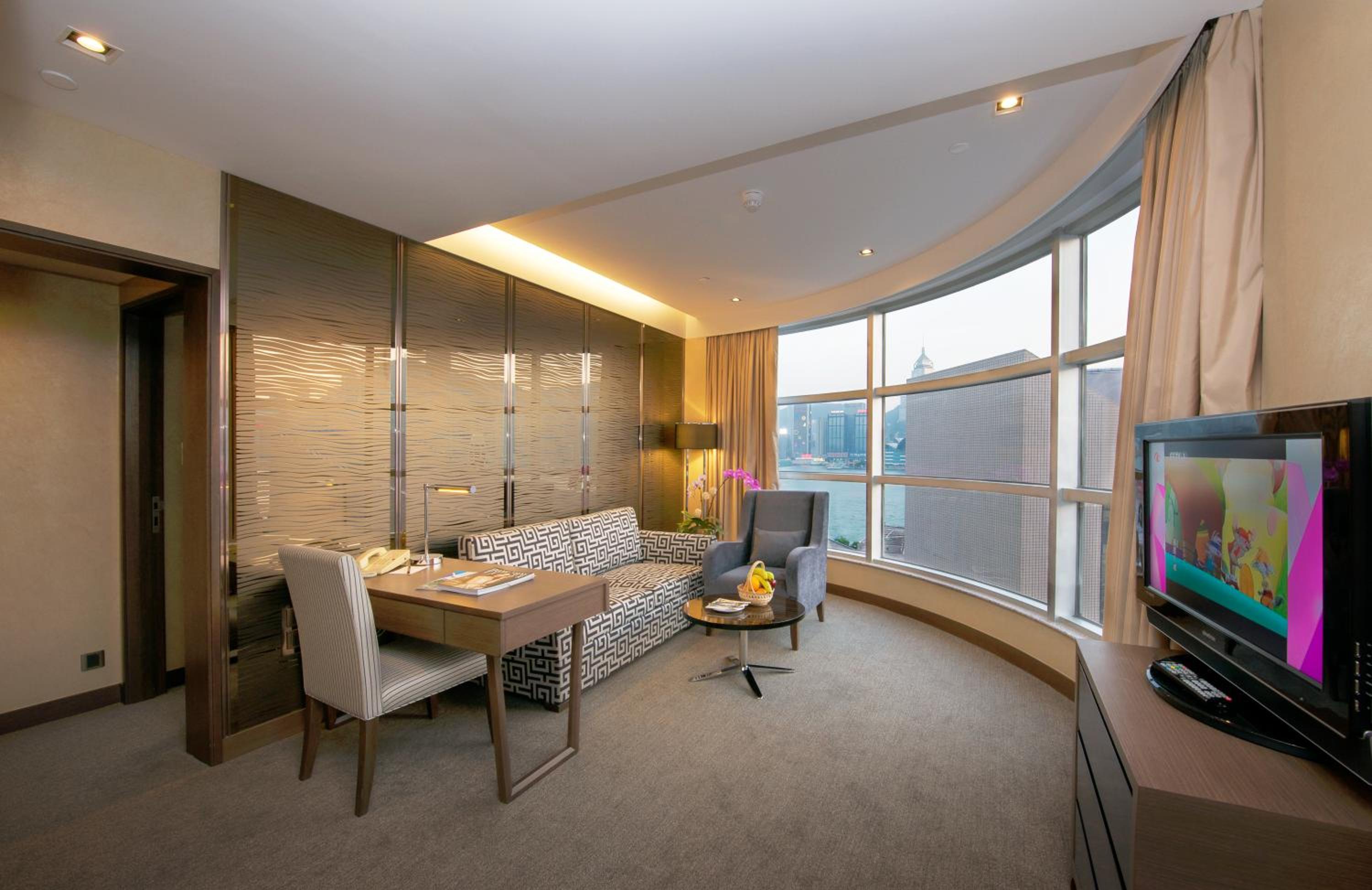 King Suite with Harbor View photo 2