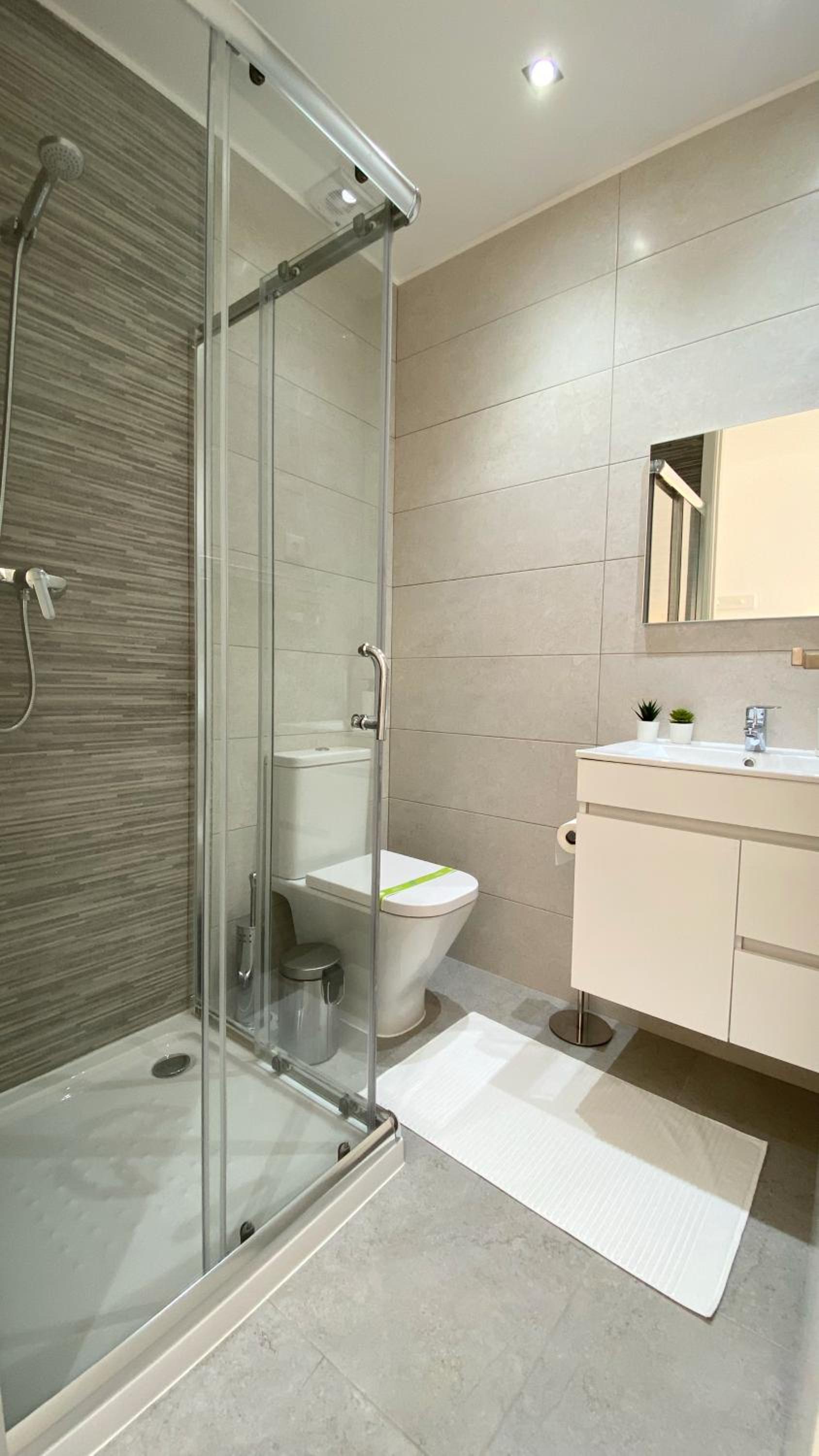 Standard Double Room - Photo 7