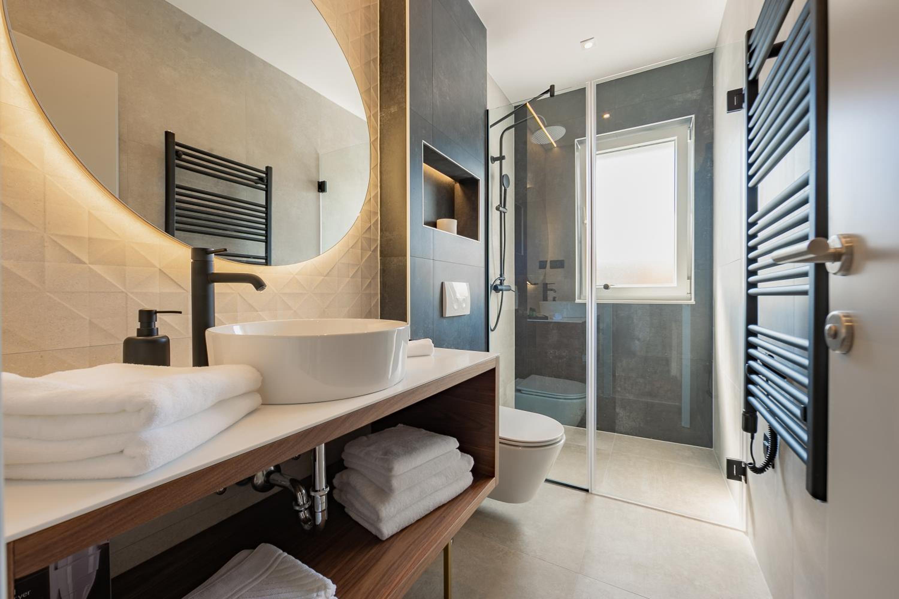 Deluxe Double Room - Photo 15