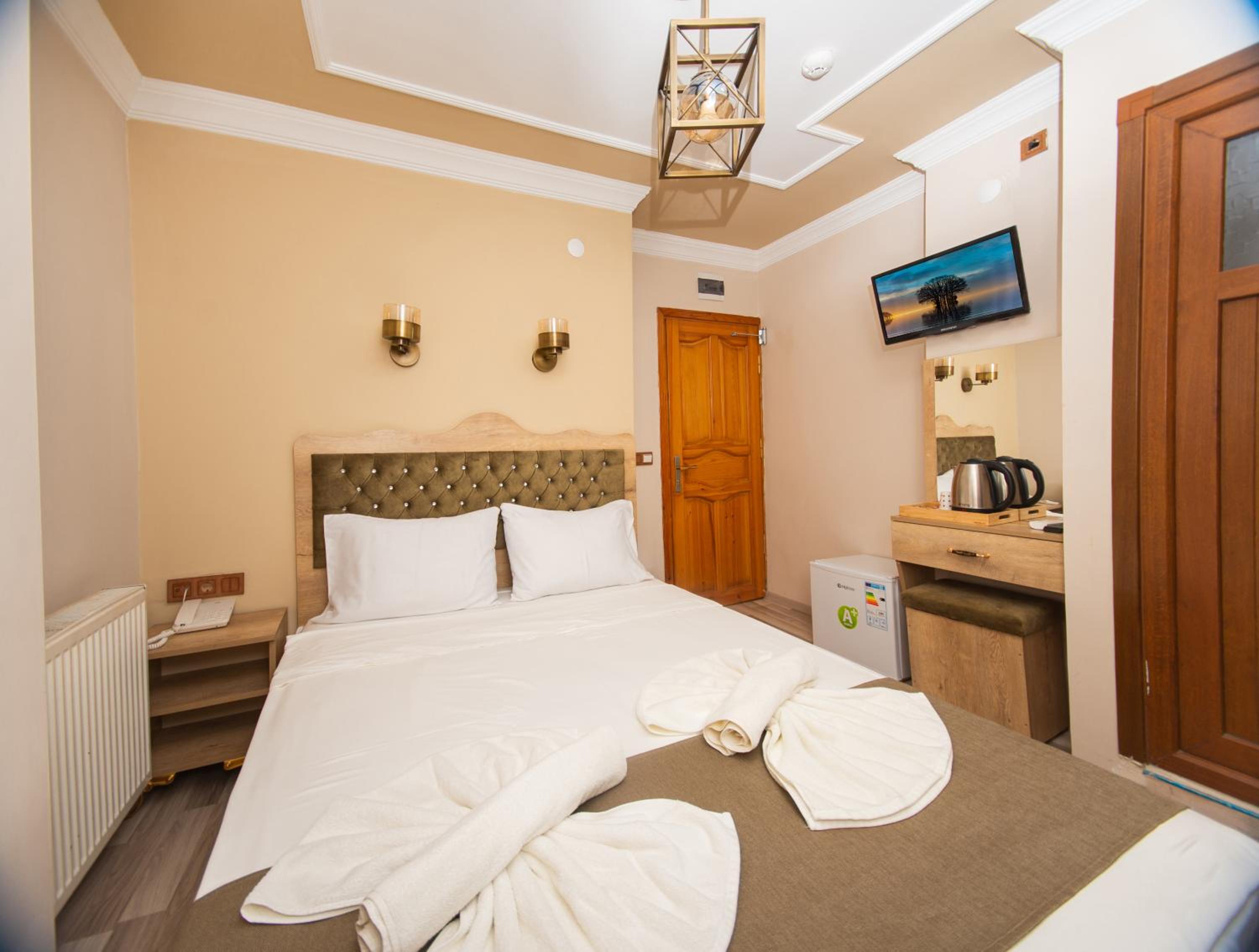 Economy Double Room photo 1