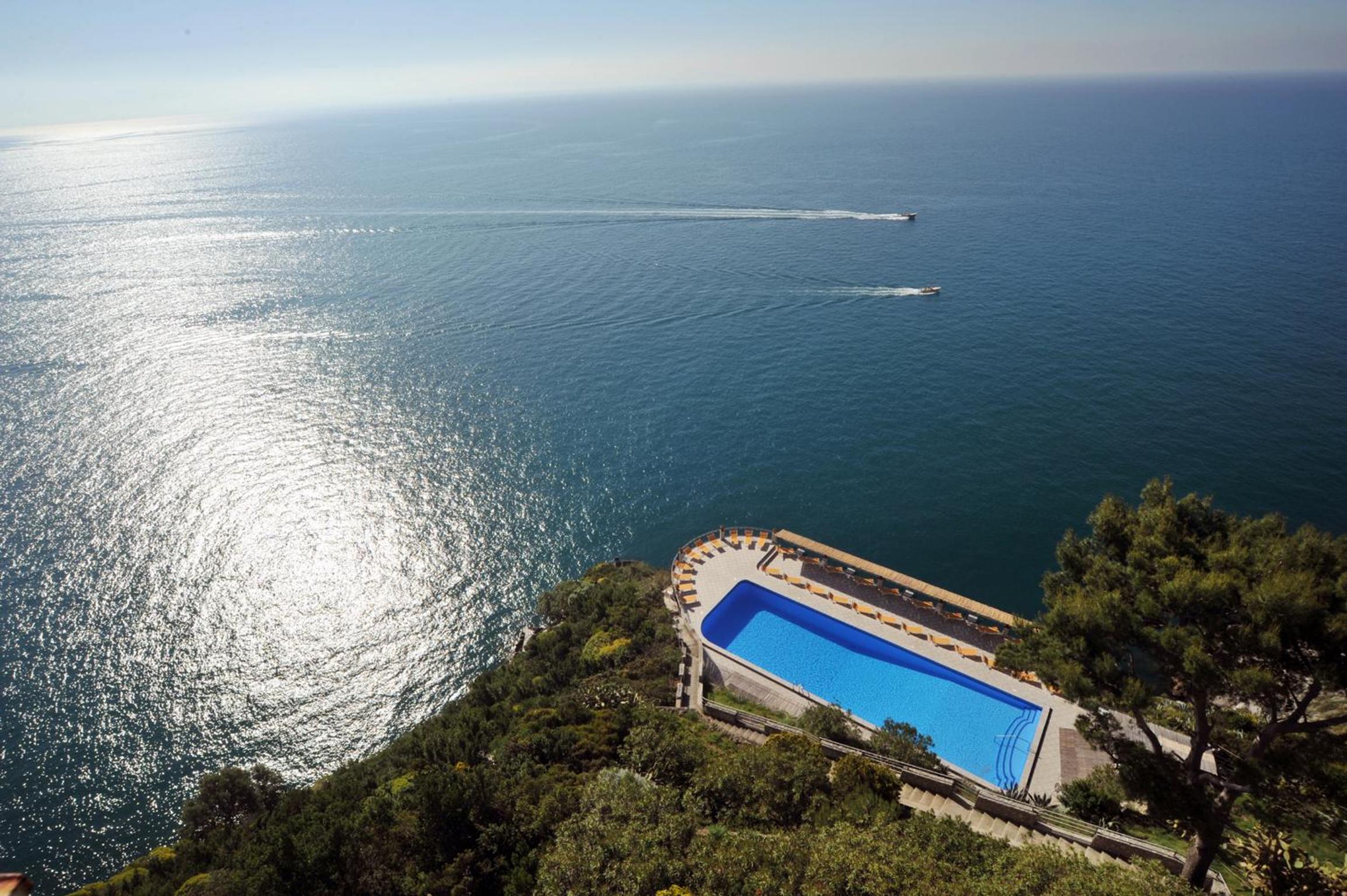 Standard Double Room with Sea View - Photo 2