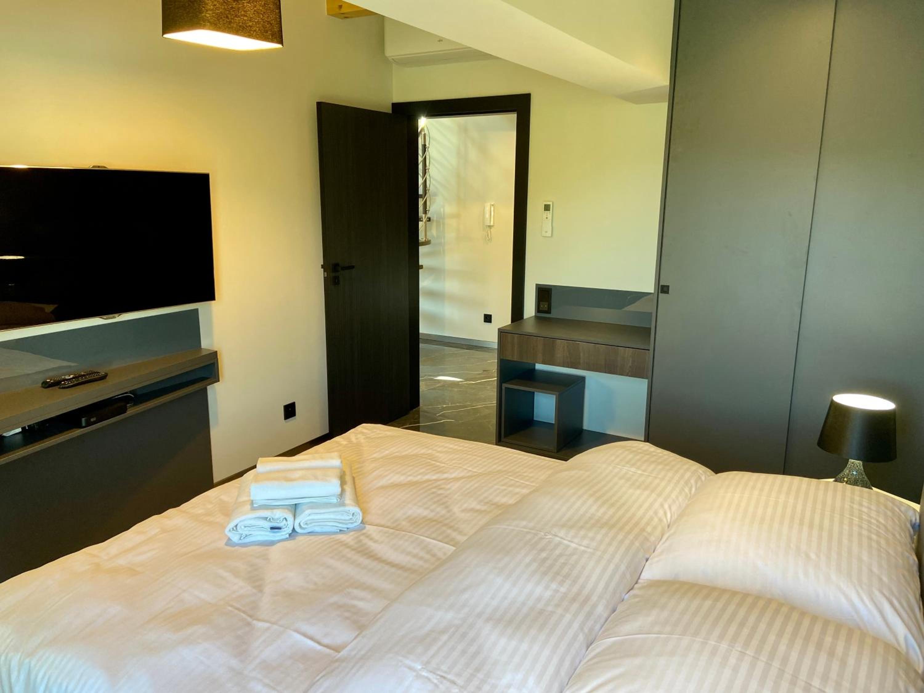 Two-Bedroom Apartment - Photo 13