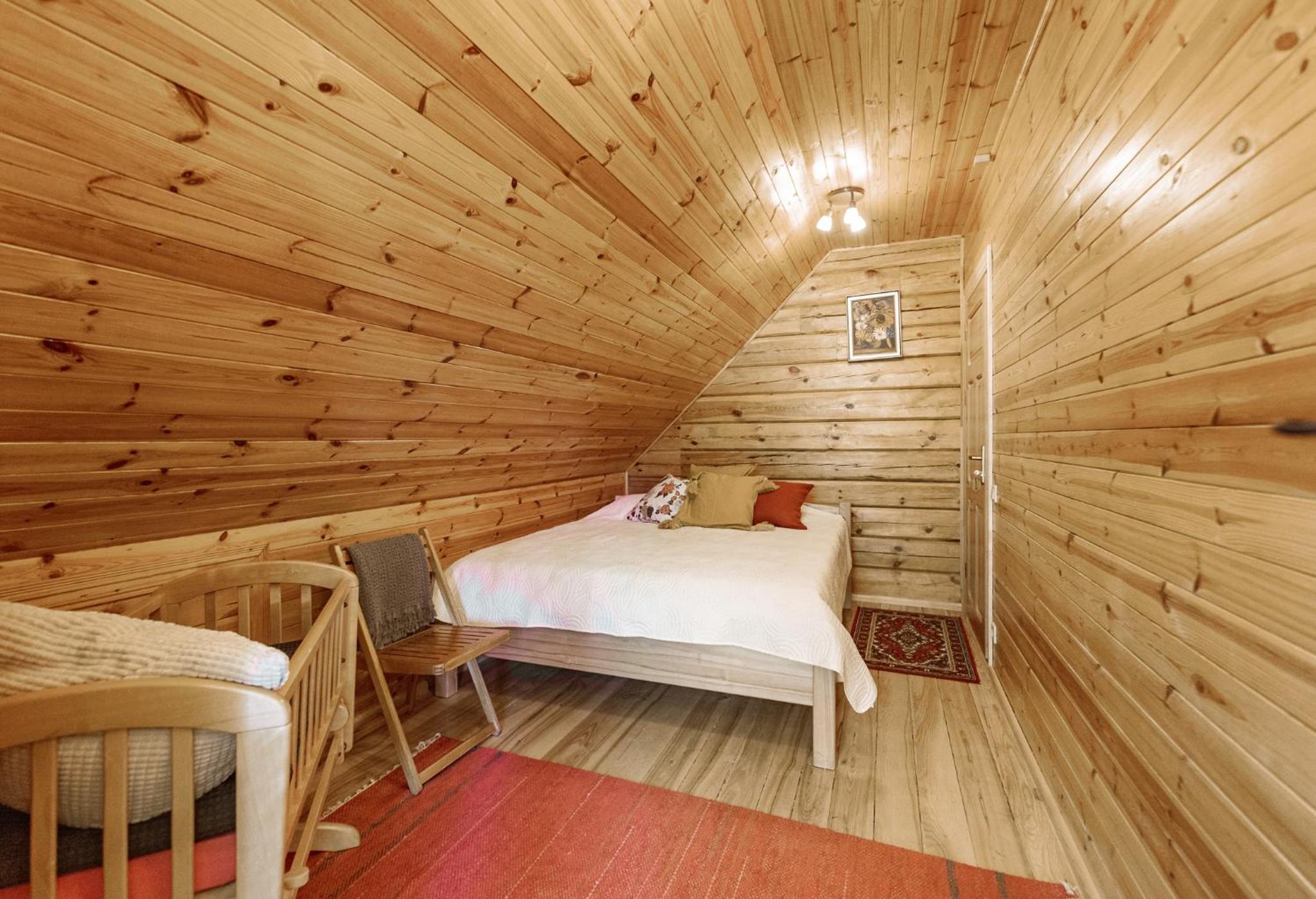 Three-Bedroom House - Photo 22