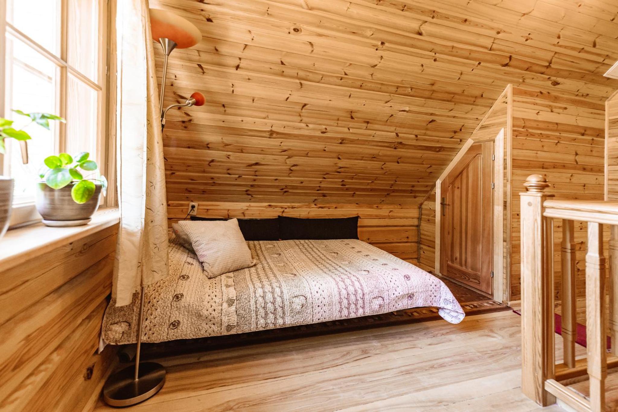 Three-Bedroom House - Photo 25
