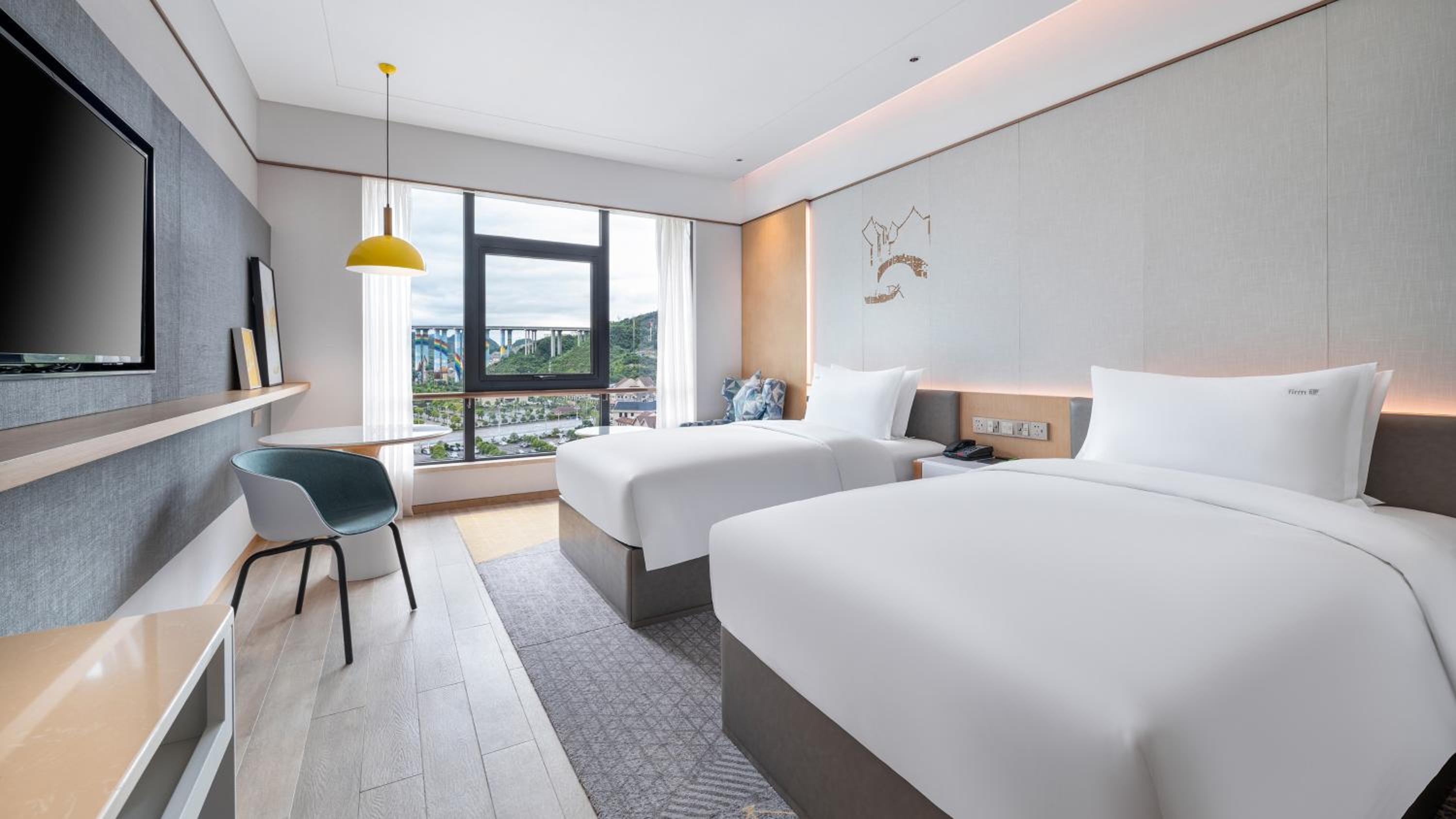Standard Double Room with Two Double Beds and Mountain View photo 3