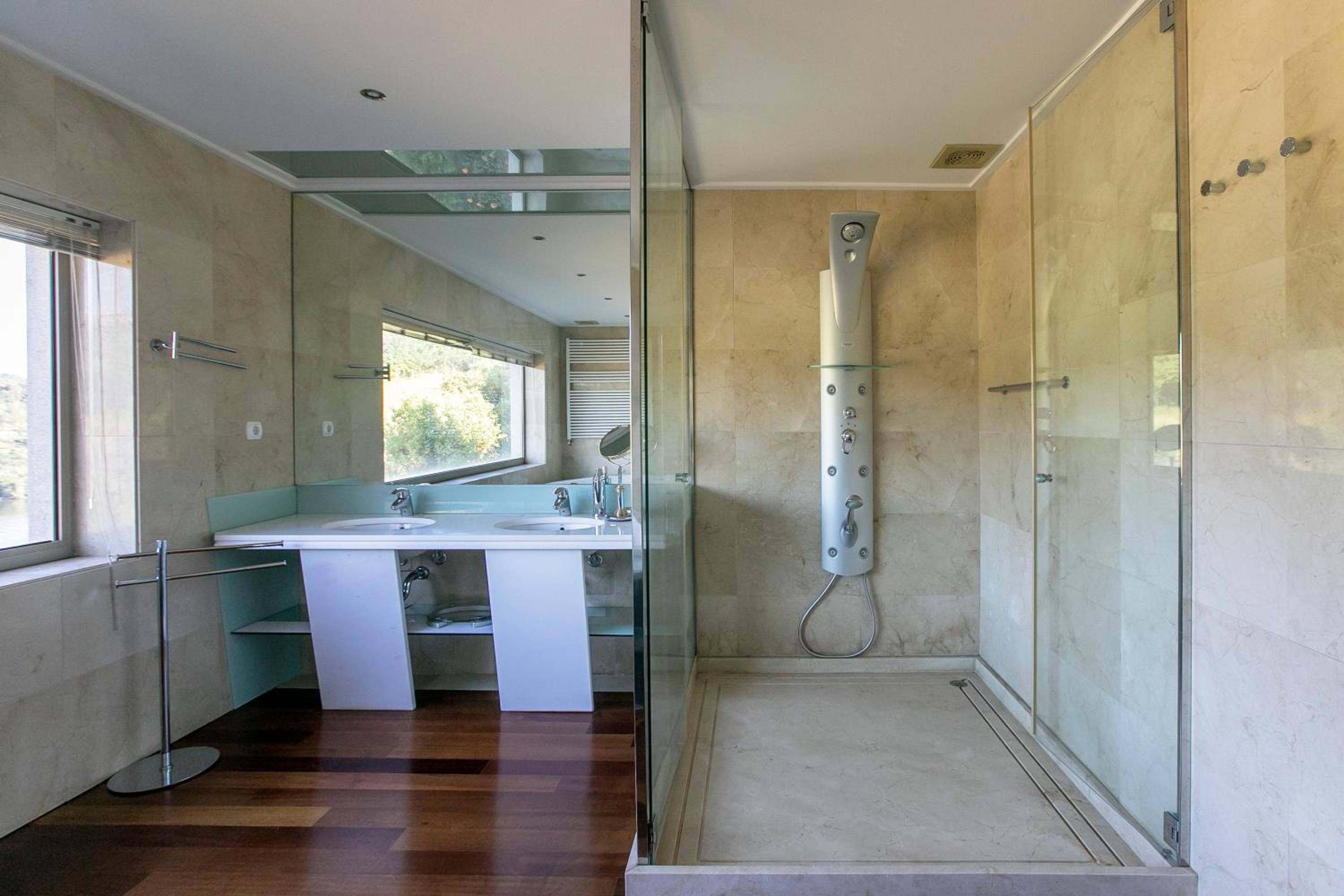 Villa photo 2