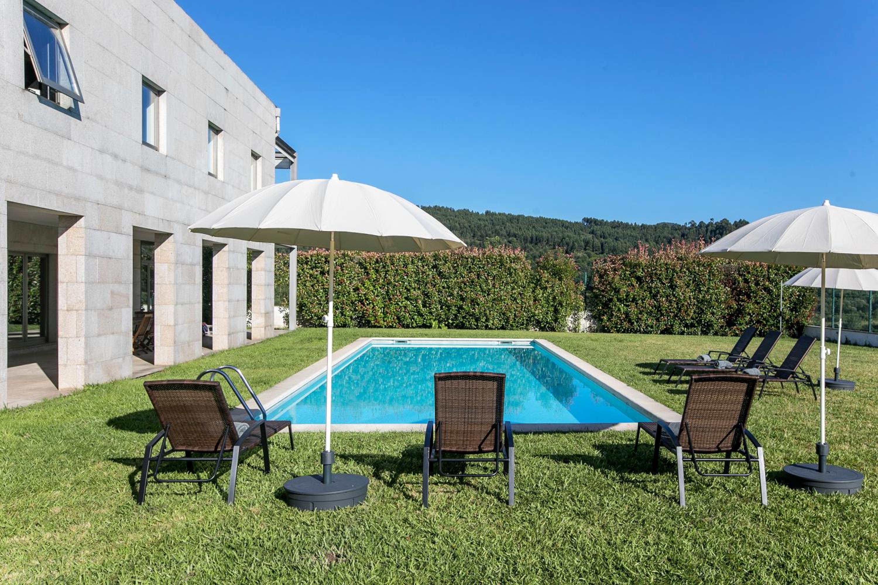 Villa photo 3